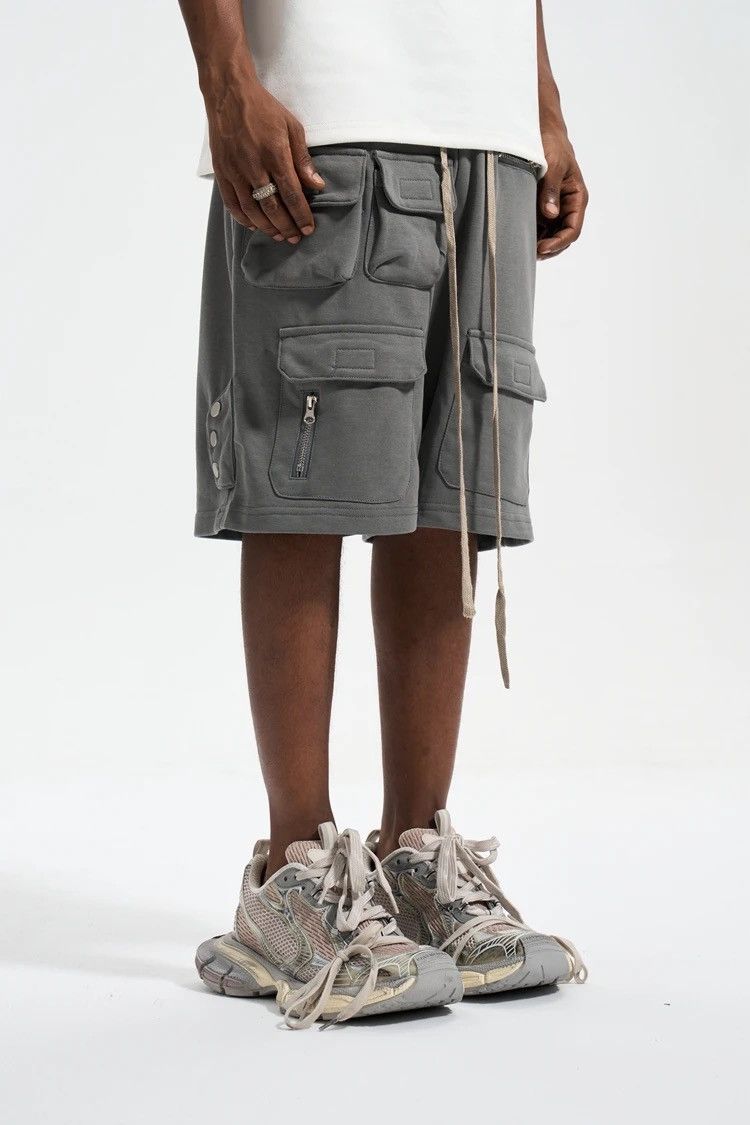 Japanese Brand × Vintage Streetwear Cargo Pocket Zipper Shorts Size US 30 / EU 46 - 1 Thumbnail