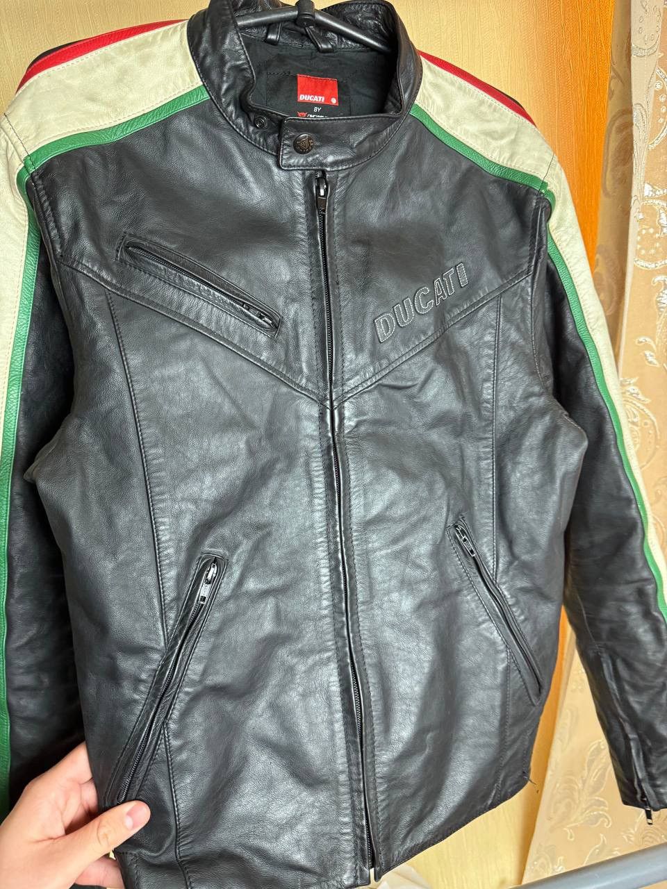 Dainese DUCATI LETHER JACKET Size US L / EU 52-54 / 3 - 2 Thumbnail