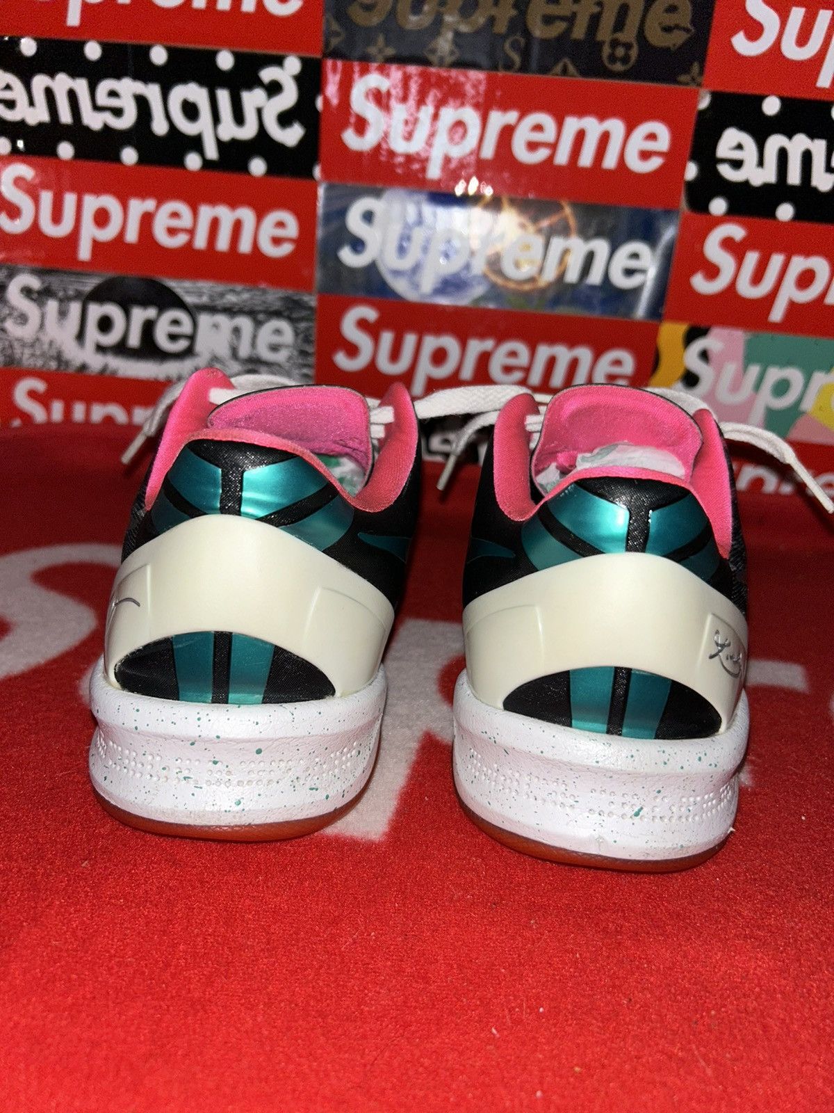 Nike Nike Zoom Kobe 8 iD South Beach 586181-992 size 7.5 nikeID Size US 7.5 / EU 40-41 - 3 Thumbnail