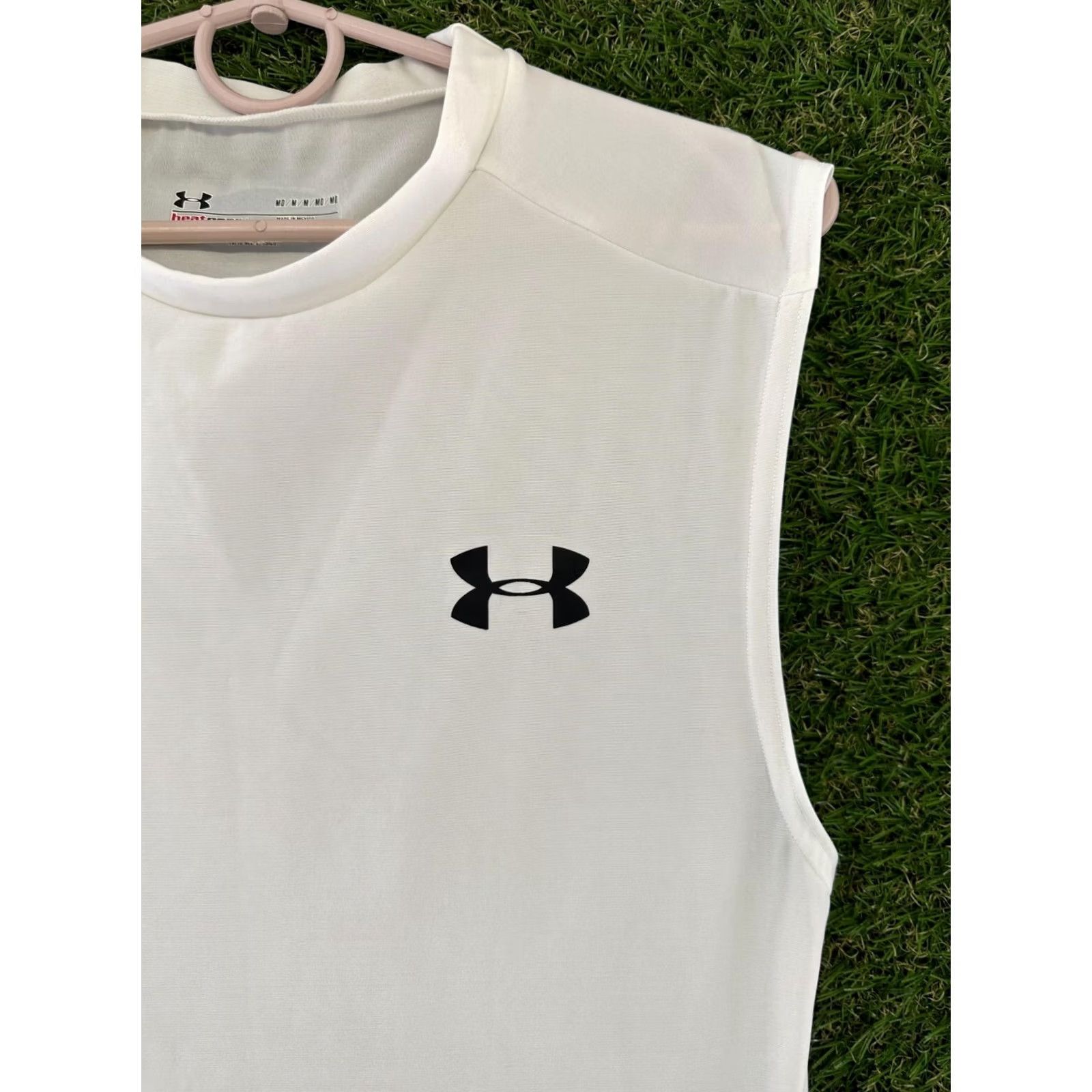 Under Armour Under Armour HeatGear Jersey Shirt Men M White Short Sleeve Polyester 64 cm 38 cm Length Pit to Pit Regular Size Size US M / EU 48-50 / 2 - 5 Thumbnail