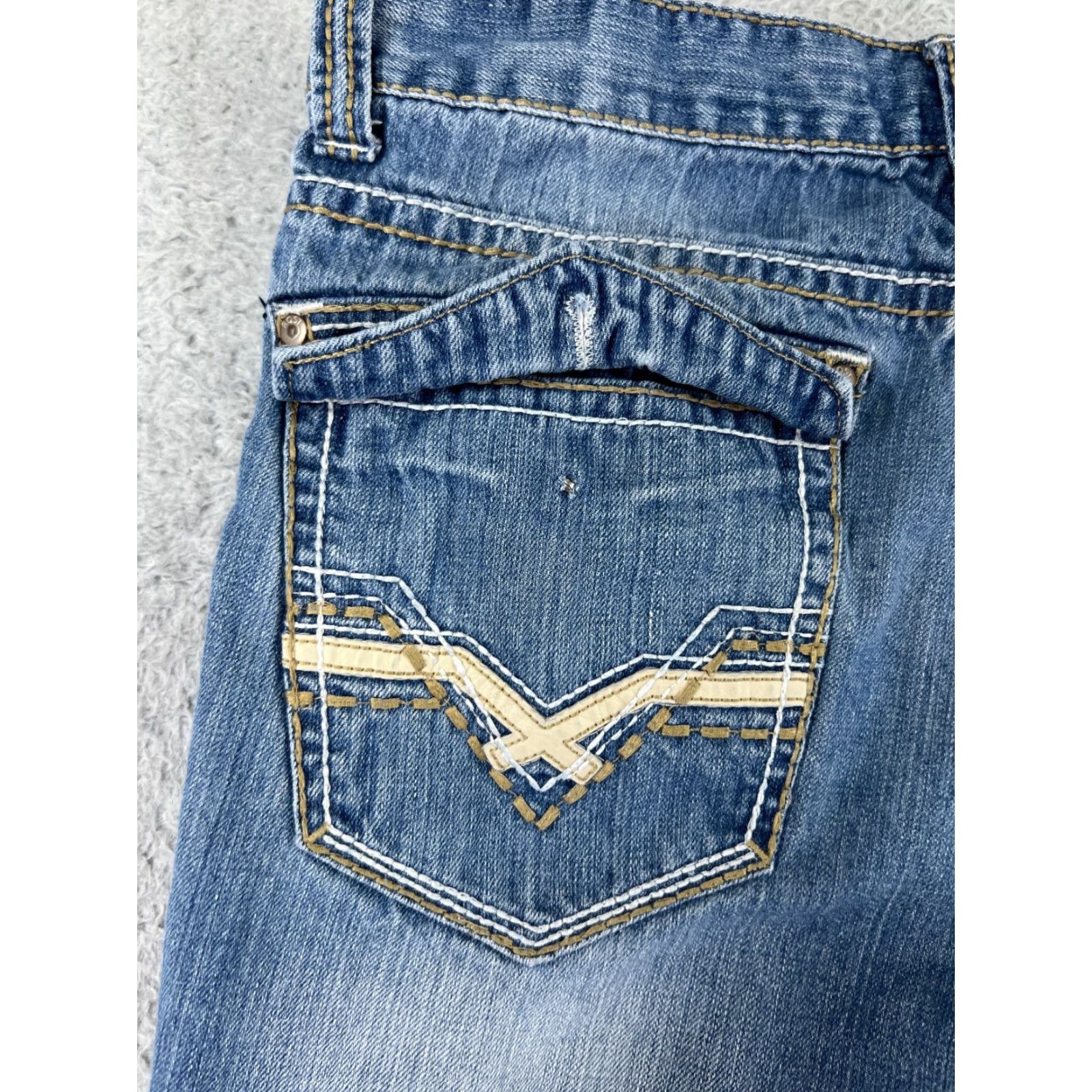 Vintage Request Jeans Jeans Womens 32 Blue Denim Straight Distressed Embroidered 31x26 Jeans Size 24" / US 00 / IT 34 - 3 Thumbnail