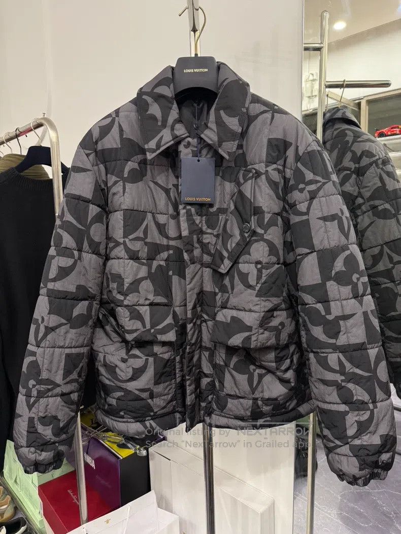Louis Vuitton Louis Vuitton Full printing irregular pattern down jacket Size US L / EU 52-54 / 3 - 1 Thumbnail