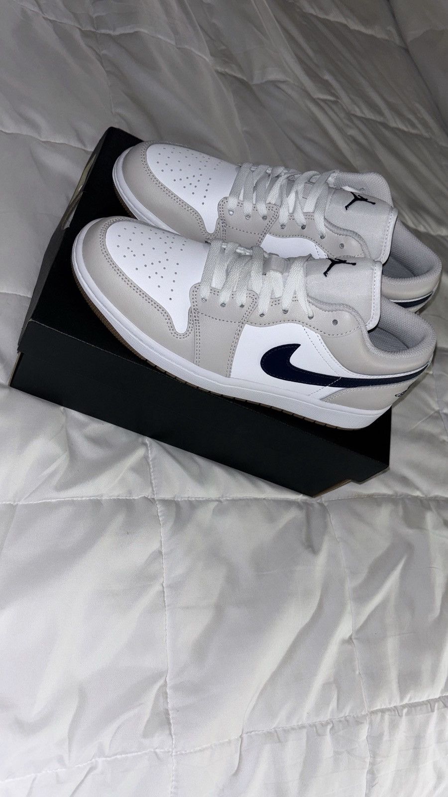 Jordan Brand Air Jordan 1 Low Size US 9 / EU 42 - 2 Thumbnail