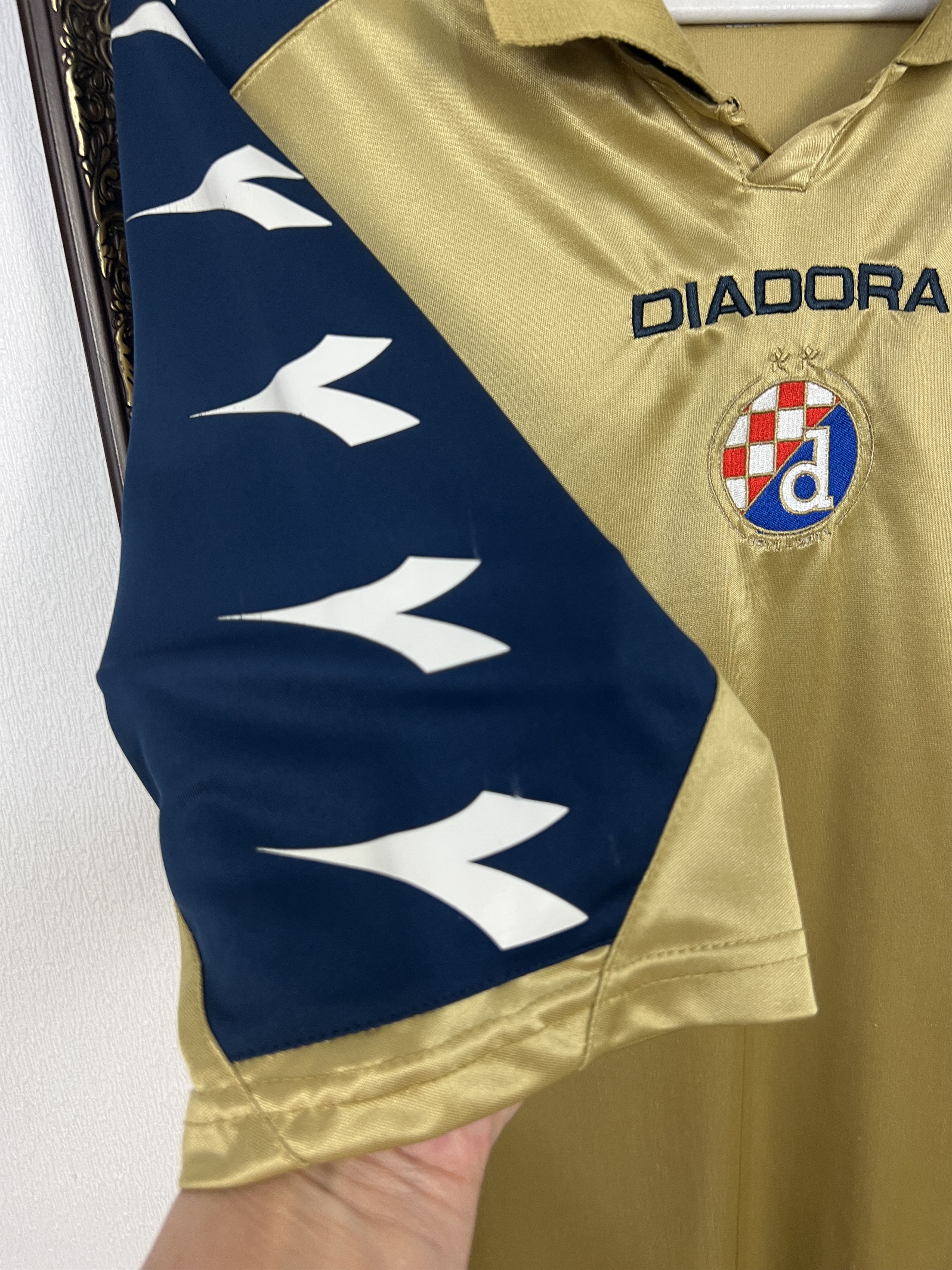 Diadora Dinamo Zagreb 2010 Away Football Shirt Soccer Diadora Mens Size US XL / EU 56 / 4 - 5 Thumbnail