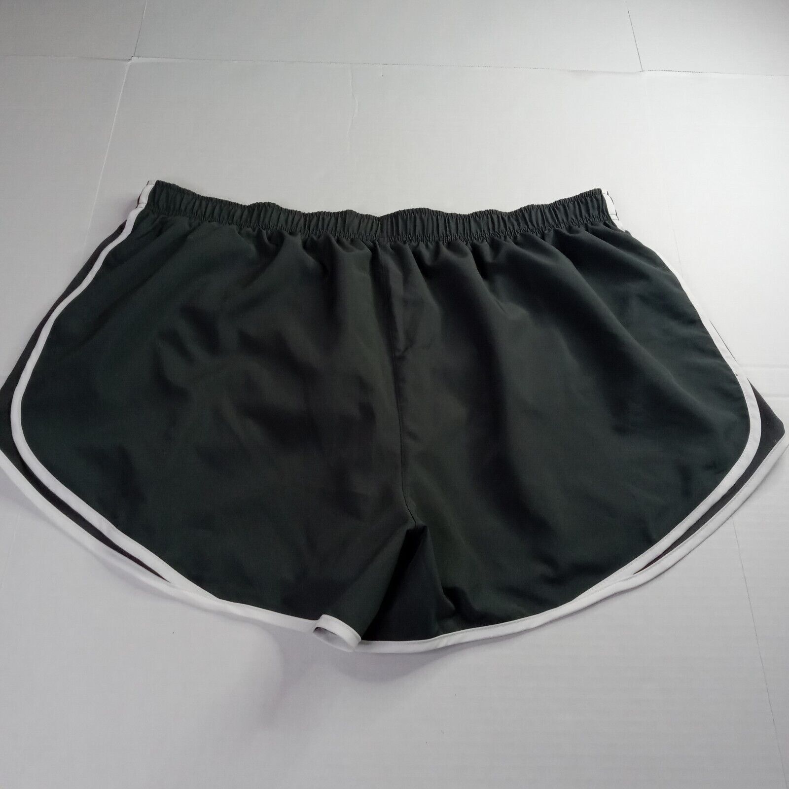 Nike Nike Tempo Dri-Fit Running Athletic Shorts Women's 2X Gray Size 40" / US 18 - 6 Thumbnail
