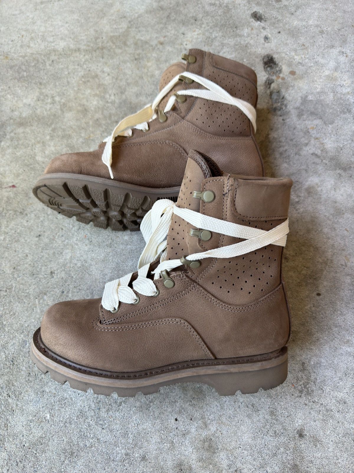 image of Vintage Military Desert Combat Boots, Men's (Size 9)
