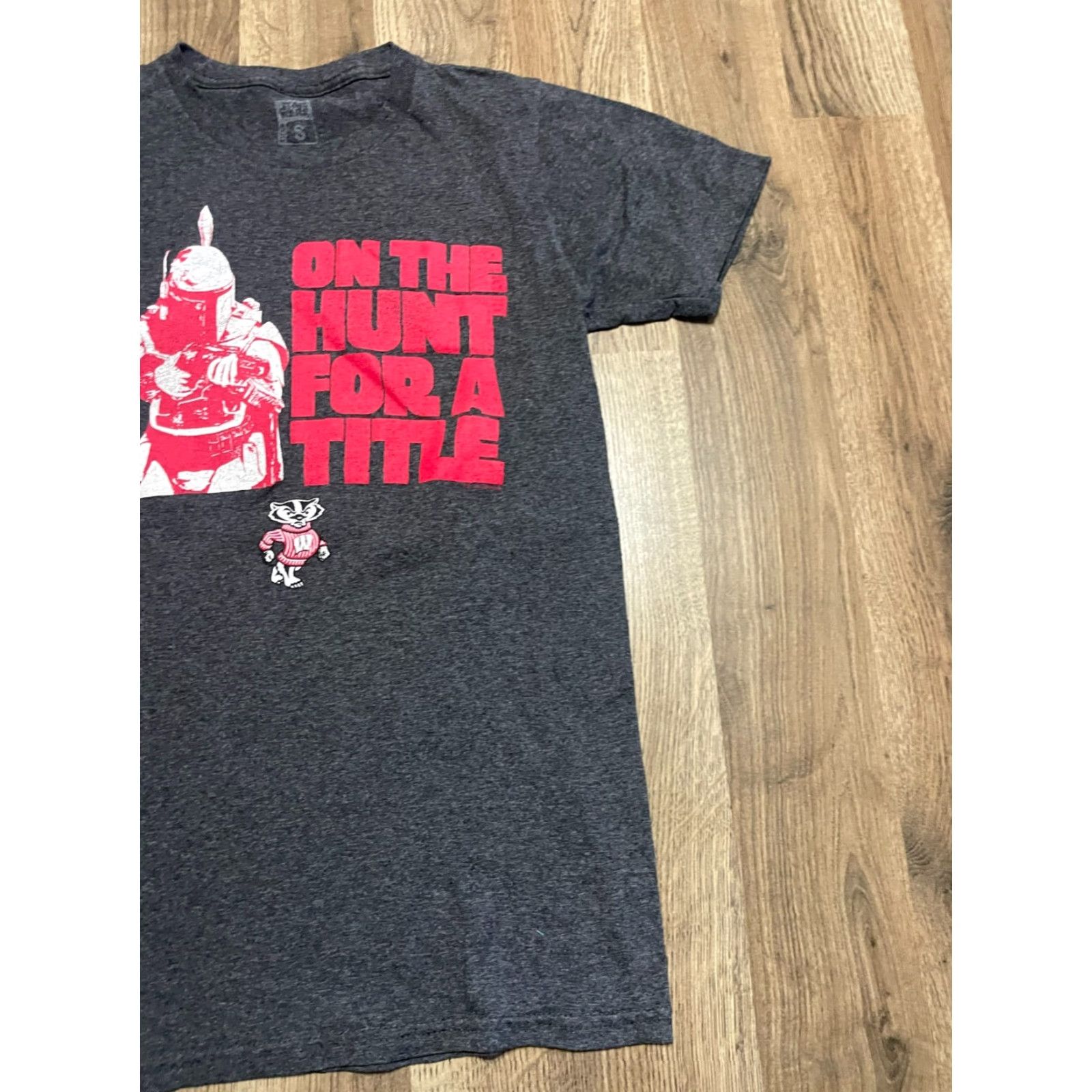 Star Wars VINTAGE Star Wars Shirt Mens Small Black Wisconsin Badger On the Hunt for a Title Shirt Size US S / EU 44-46 / 1 - 4 Thumbnail