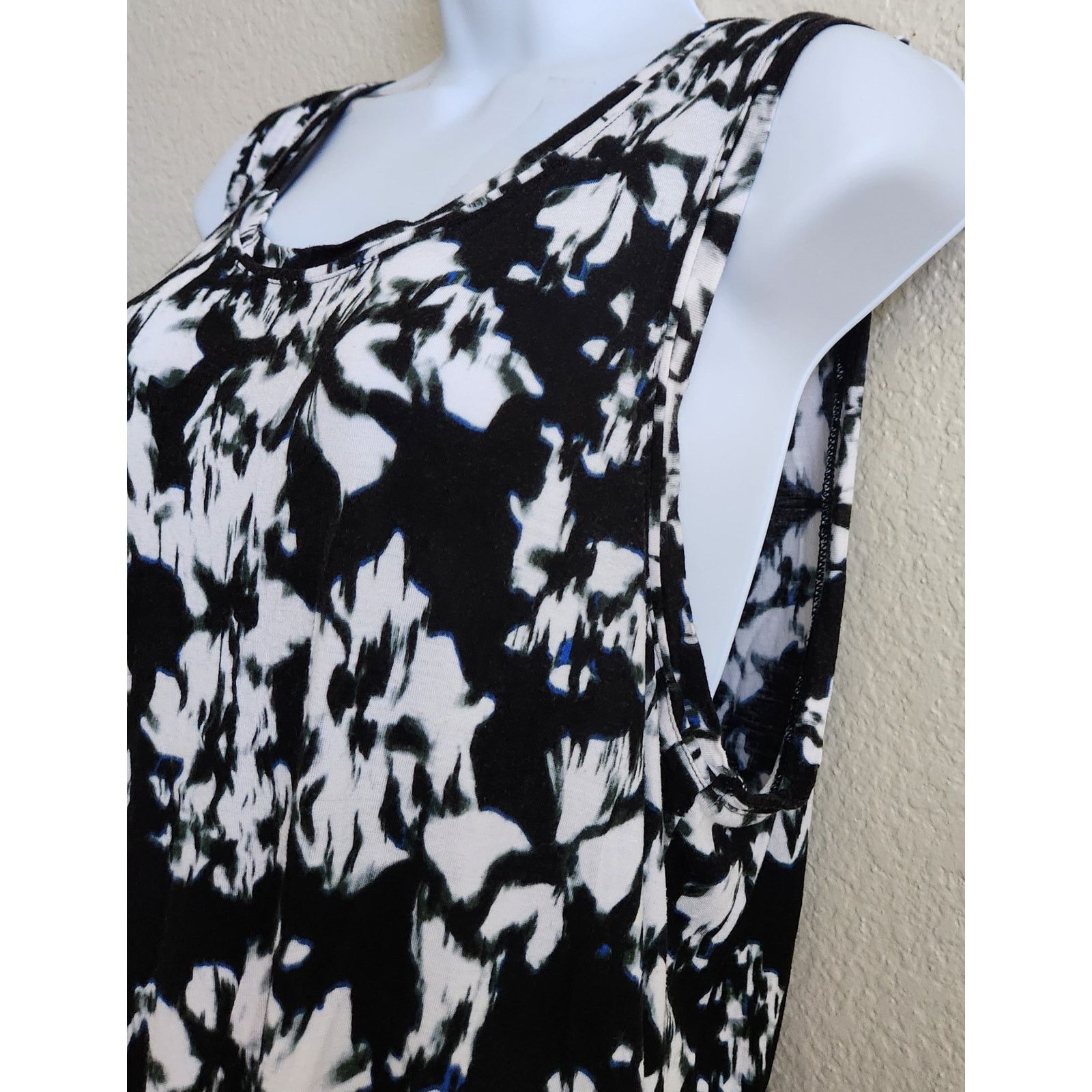 Other Simply Vera Black White Green Floral Print Top XL Sleeveless Size XL / US 12-14 / IT 48-50 - 2 Thumbnail