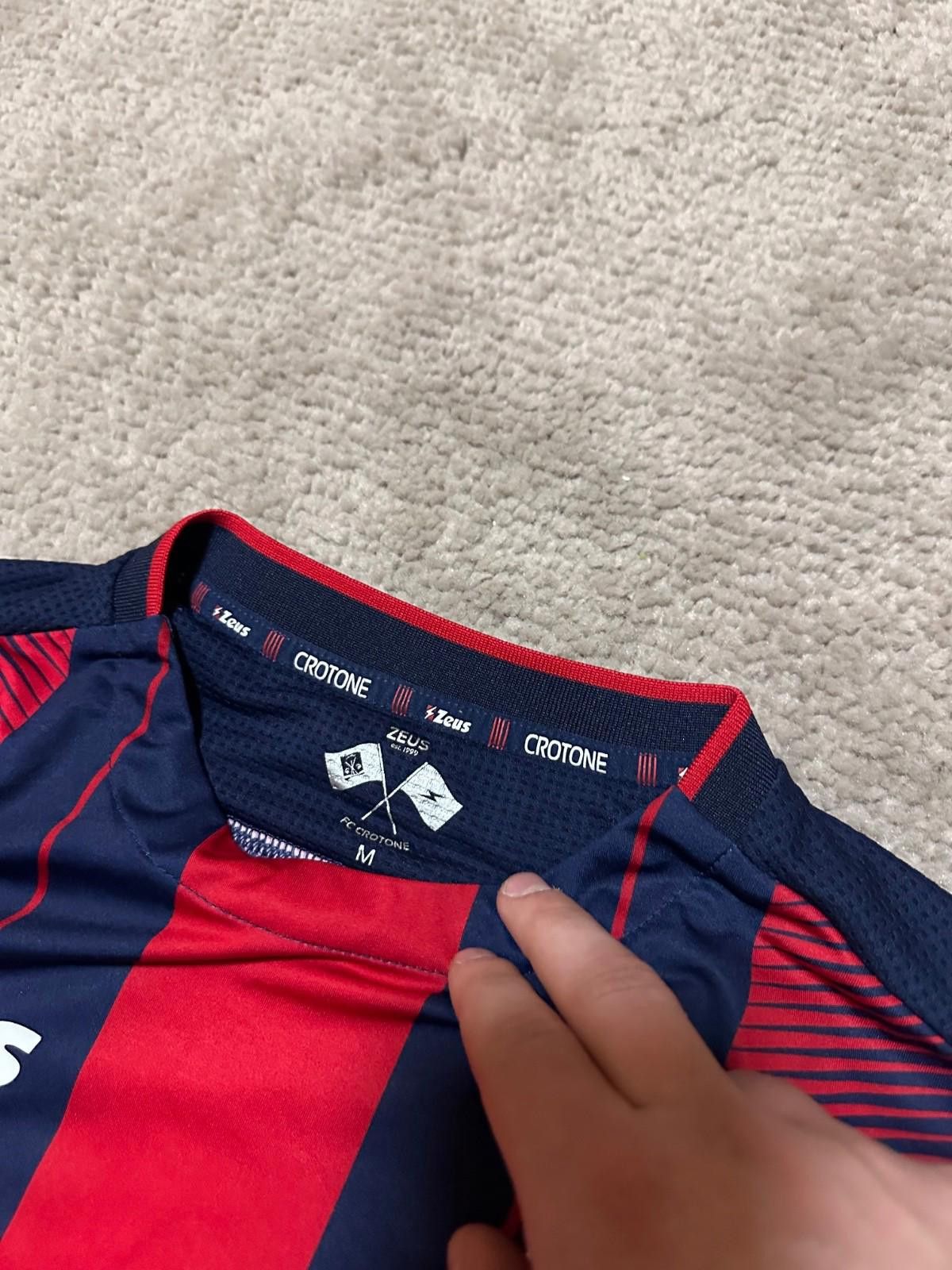 ZESPA F.C. CROTONE ITALY 2017/18 AWAY FOOTBALL SHIRT JERSEY MAGLIA Size US M / EU 48-50 / 2 - 5 Thumbnail