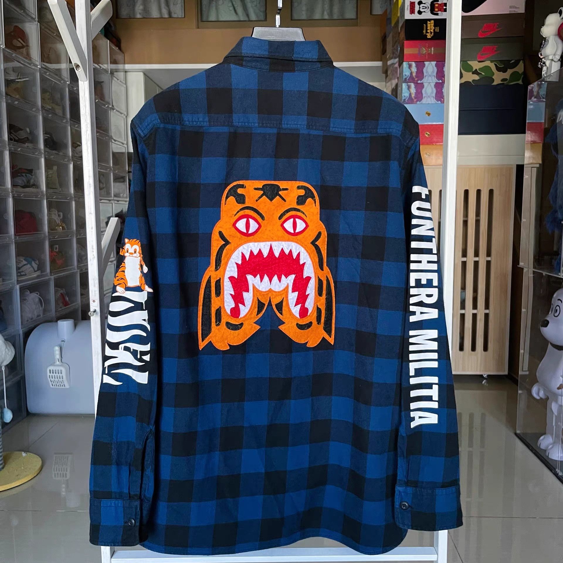 Bape Bape Tiger Shark Blue Plaid Shirt XL Size US XL / EU 56 / 4 - 1 Thumbnail