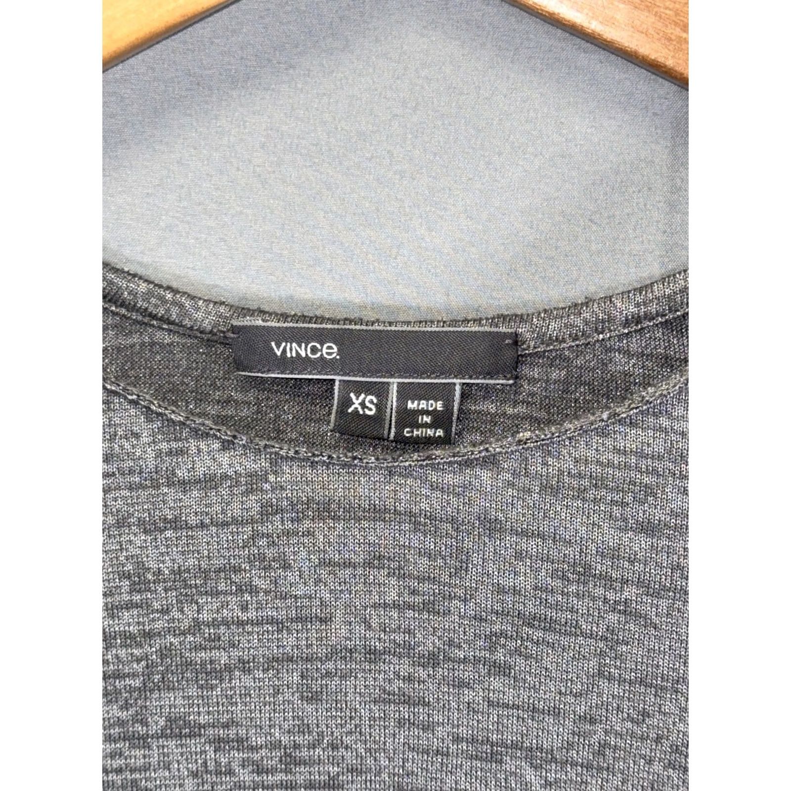 Vince Vince Shirt Womens XS Gray Heather Long Sleeve Crewneck Pleat Back Lightweight Size XS / US 0-2 / IT 36-38 - 4 Thumbnail