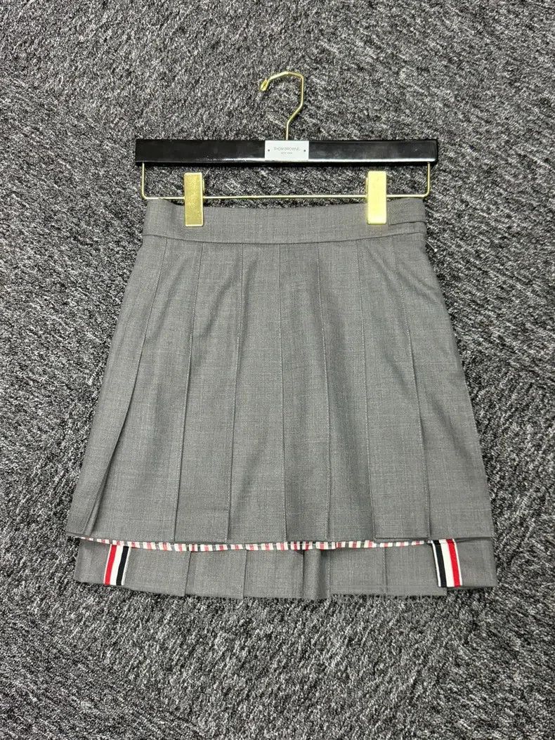 Thom Browne Thom Browne Shorts Size 24" / US 00 / IT 34 - 3 Thumbnail