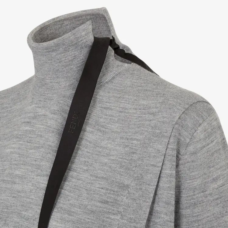 Fendi o1s1wg110925 Pullover in Grey Size XL / US 12-14 / IT 48-50 - 3 Thumbnail