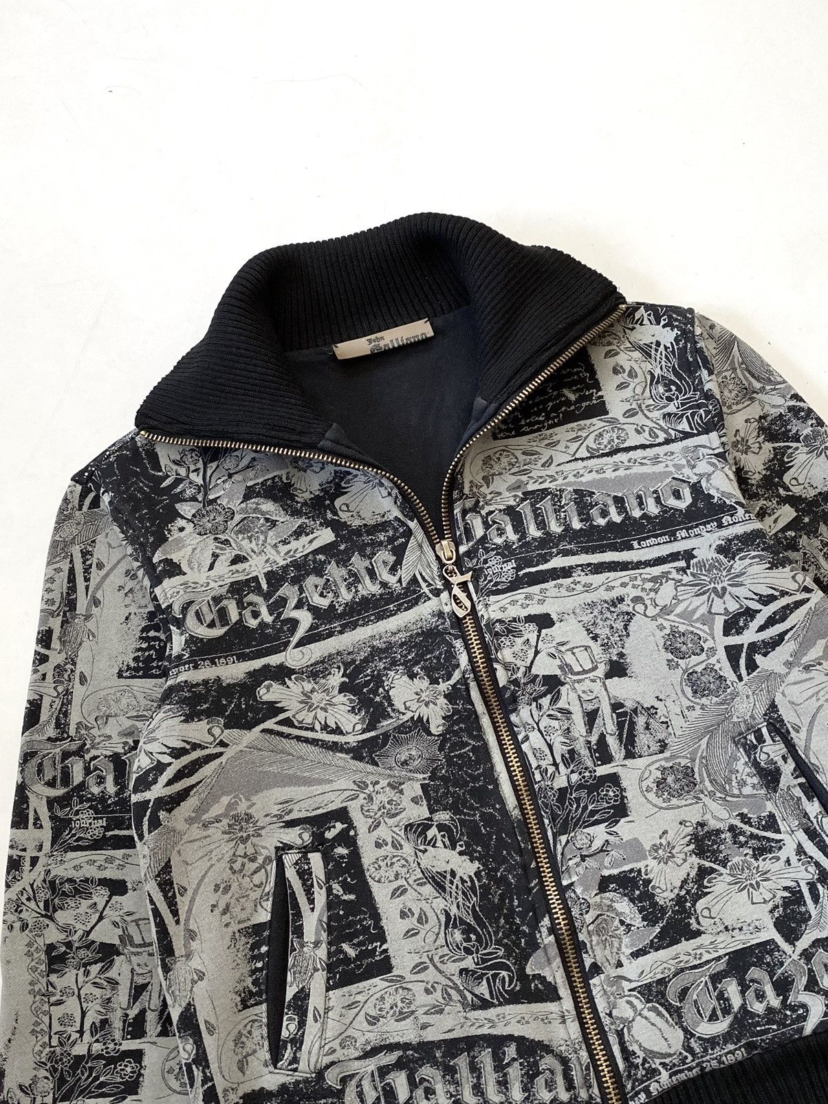🔥Ultra Rare John Galliano Vintage Unisex Gazzete Zip Jacket