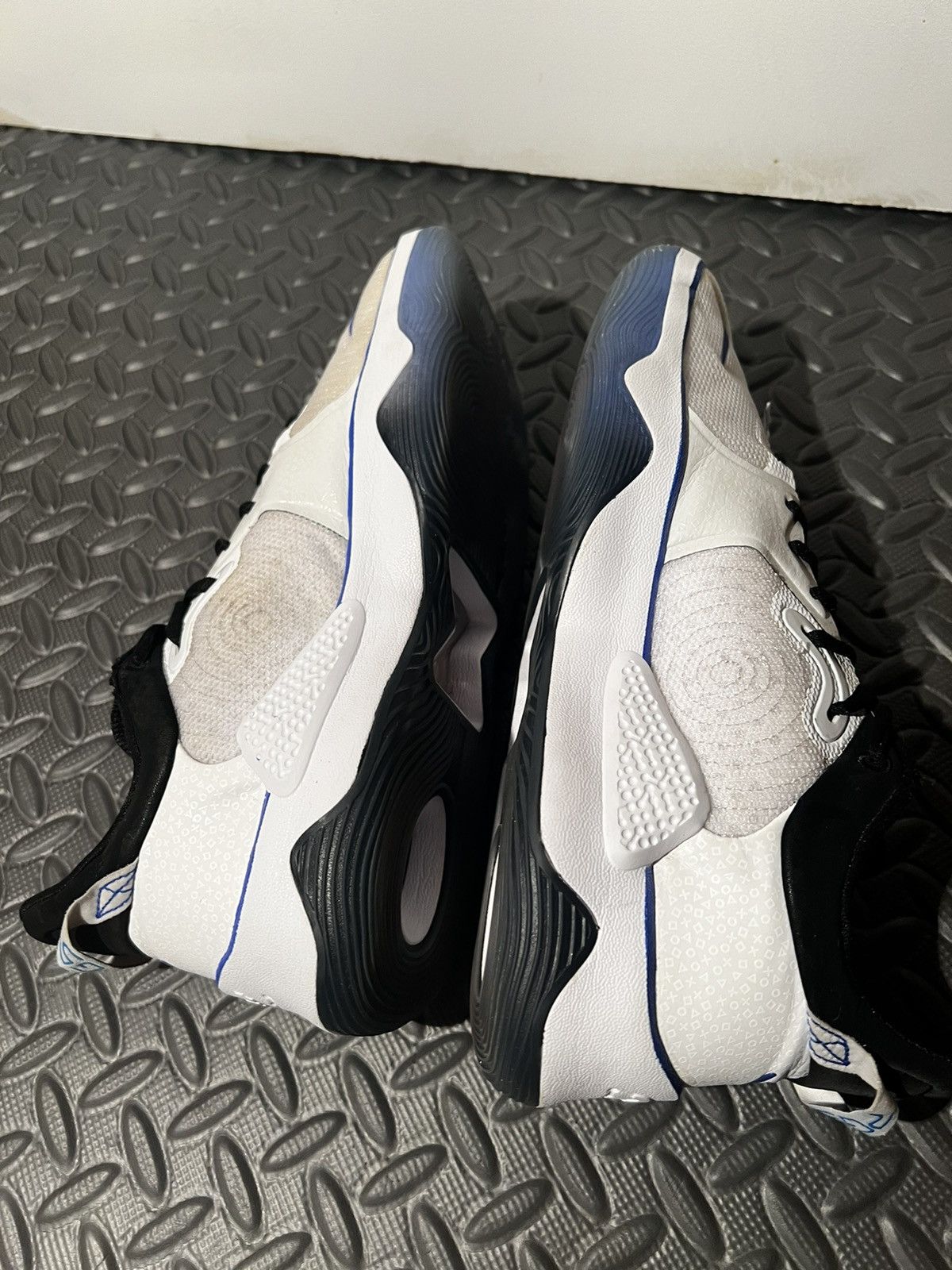 Nike CLEAN Nike PG5 Playstation White Size 10 Mens Shoes Size US 10.5 / EU 43-44 - 7 Thumbnail