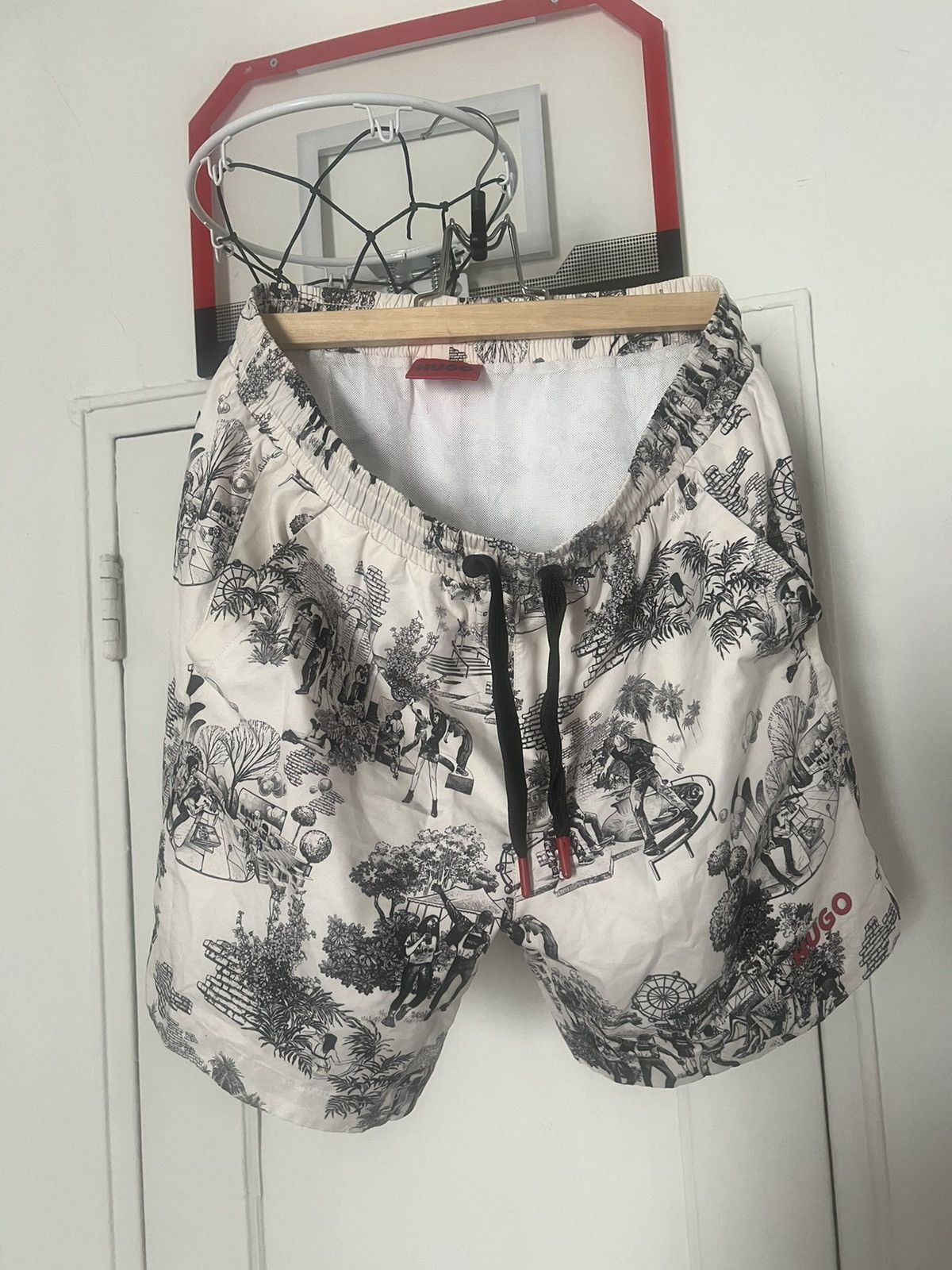 Hugo Boss Hugo Boss Swim Trunks Size US 32 / EU 48 - 1 Thumbnail