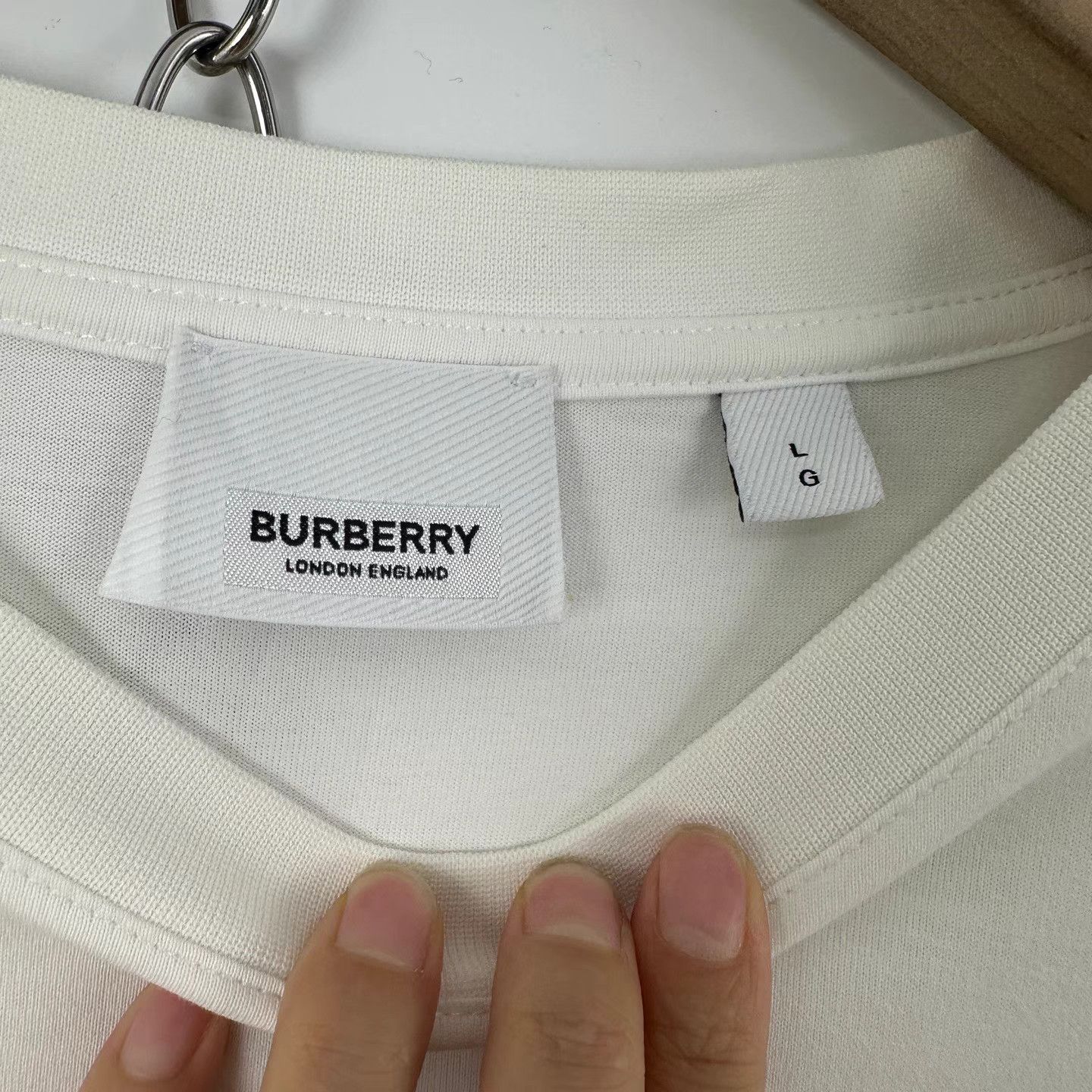 Burberry Burberry Men's Printed Logo Short Sleeve K12 Size US L / EU 52-54 / 3 - 4 Thumbnail