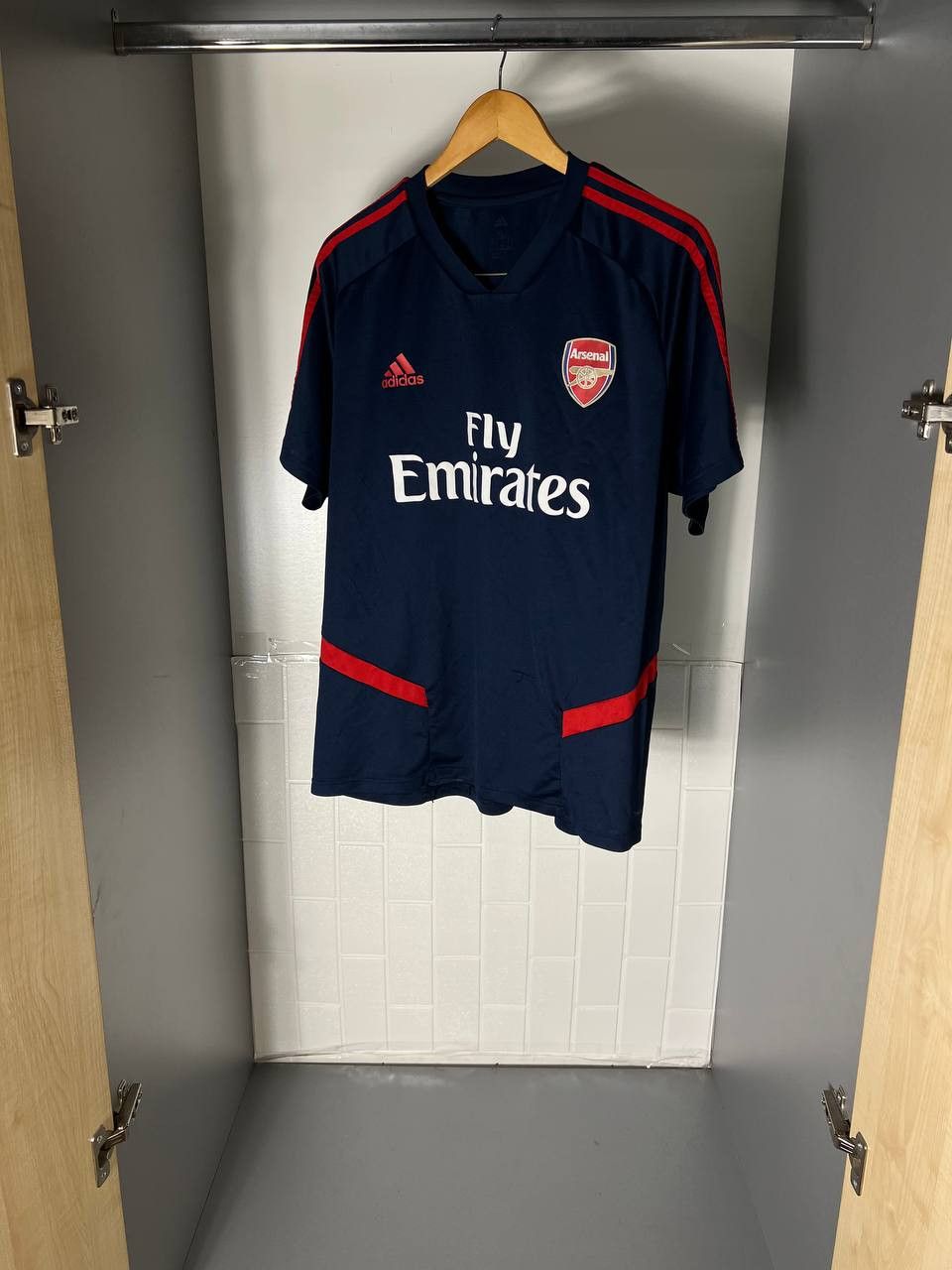 Adidas VINTAGE ADIDAS FC ARSENAL LONDON ENGLAND SOCCER JERSEY RETRO Size US XL / EU 56 / 4 - 2 Thumbnail