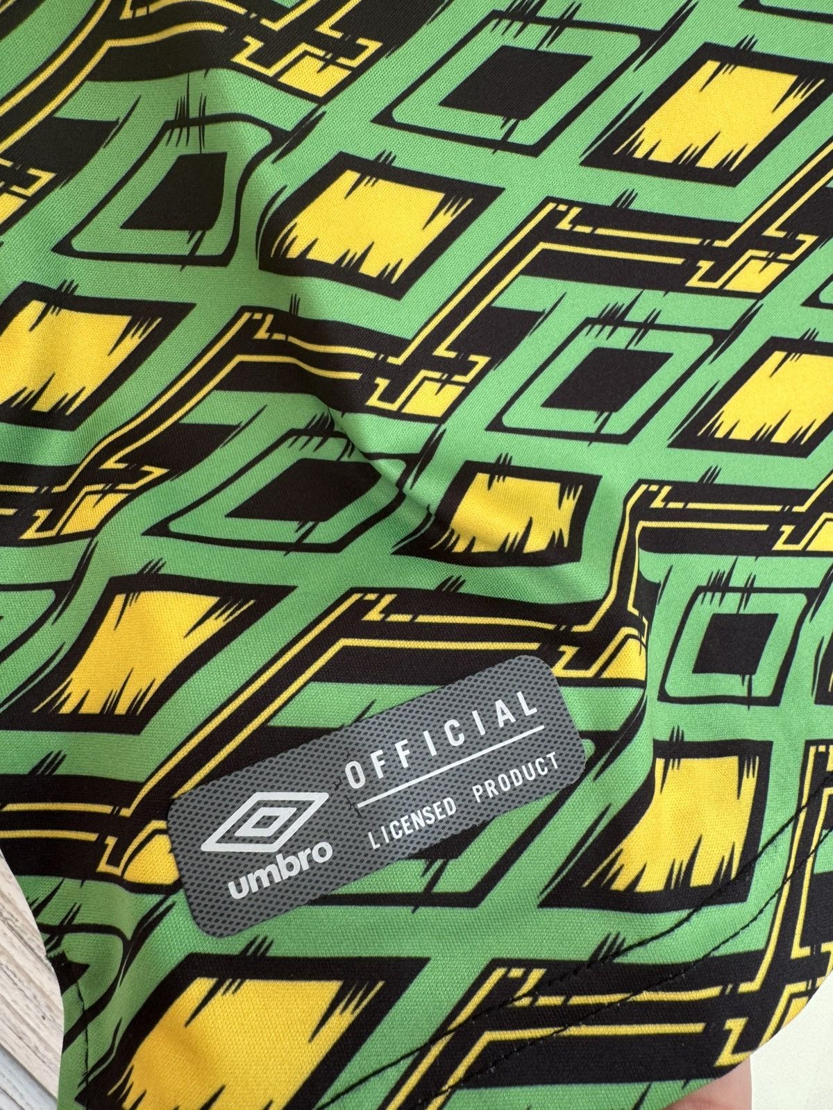 Umbro Jamaica 2018-2020 Away Soccer Jersey Football Kit Shirt Size US S / EU 44-46 / 1 - 11 Thumbnail