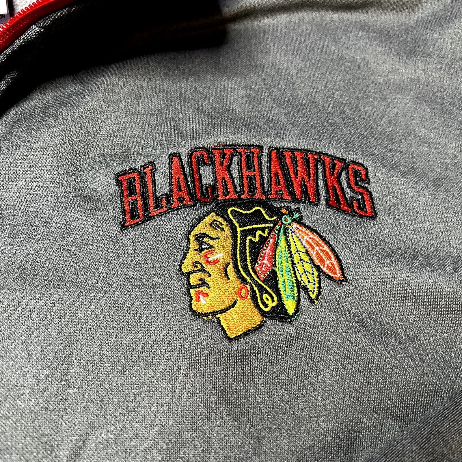 NHL Chicago Blackhawks NHL Gray/Red 1/4 Zip Pullover LG/XL Size US L / EU 52-54 / 3 - 4 Thumbnail