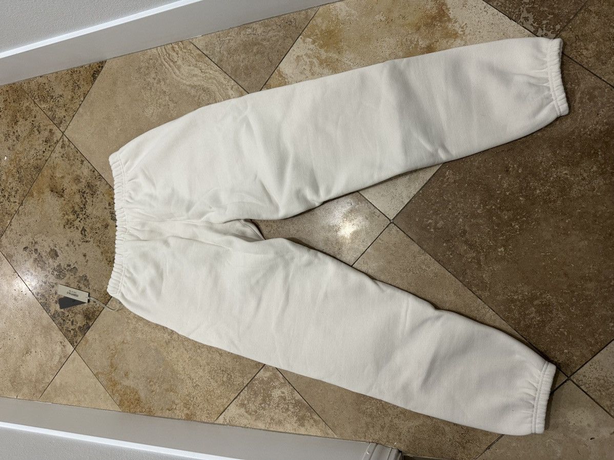 Essentials Fear of God Essentials Shell Fleece Sweatpants Size US 34 / EU 50 - 4 Thumbnail
