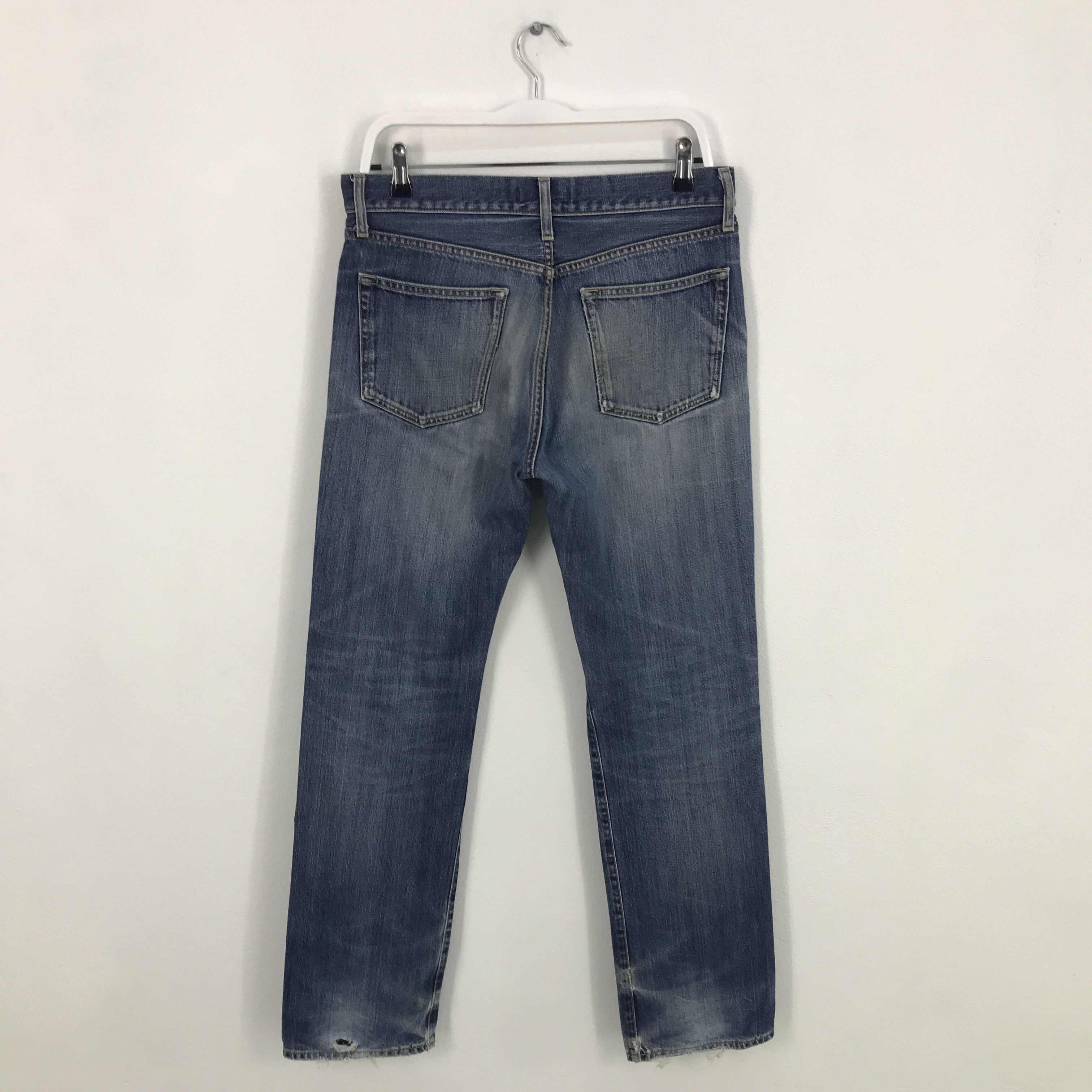 Japanese Brand × Uniqlo Rare uniqlo japan design distressed jeans pants Size US 31 - 4 Thumbnail