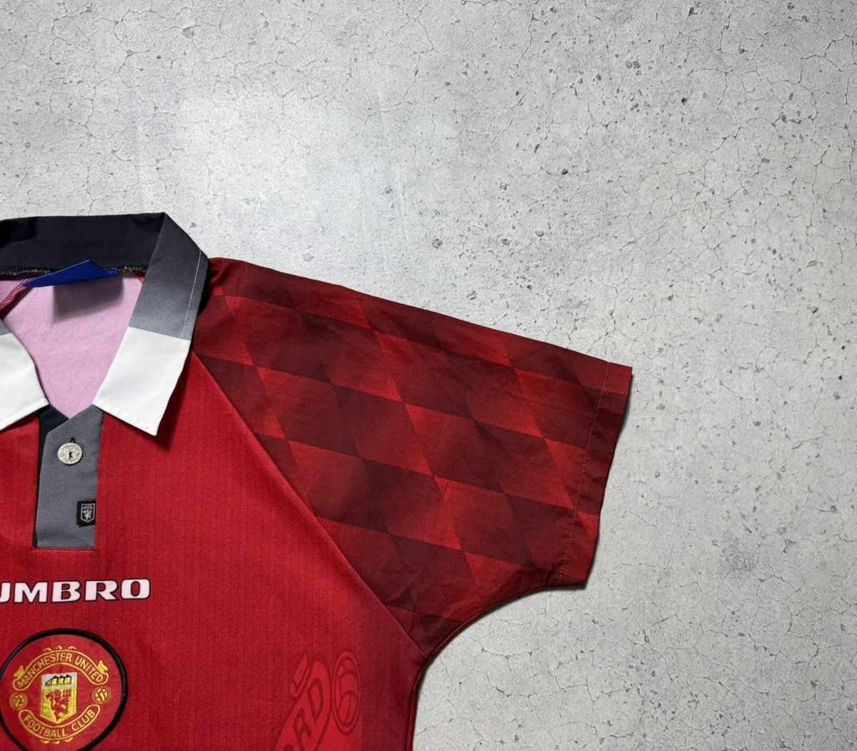 Umbro Umbro FC Manchester United 1996/1998 Vintage Soccer Jersey Size US S / EU 44-46 / 1 - 6 Thumbnail