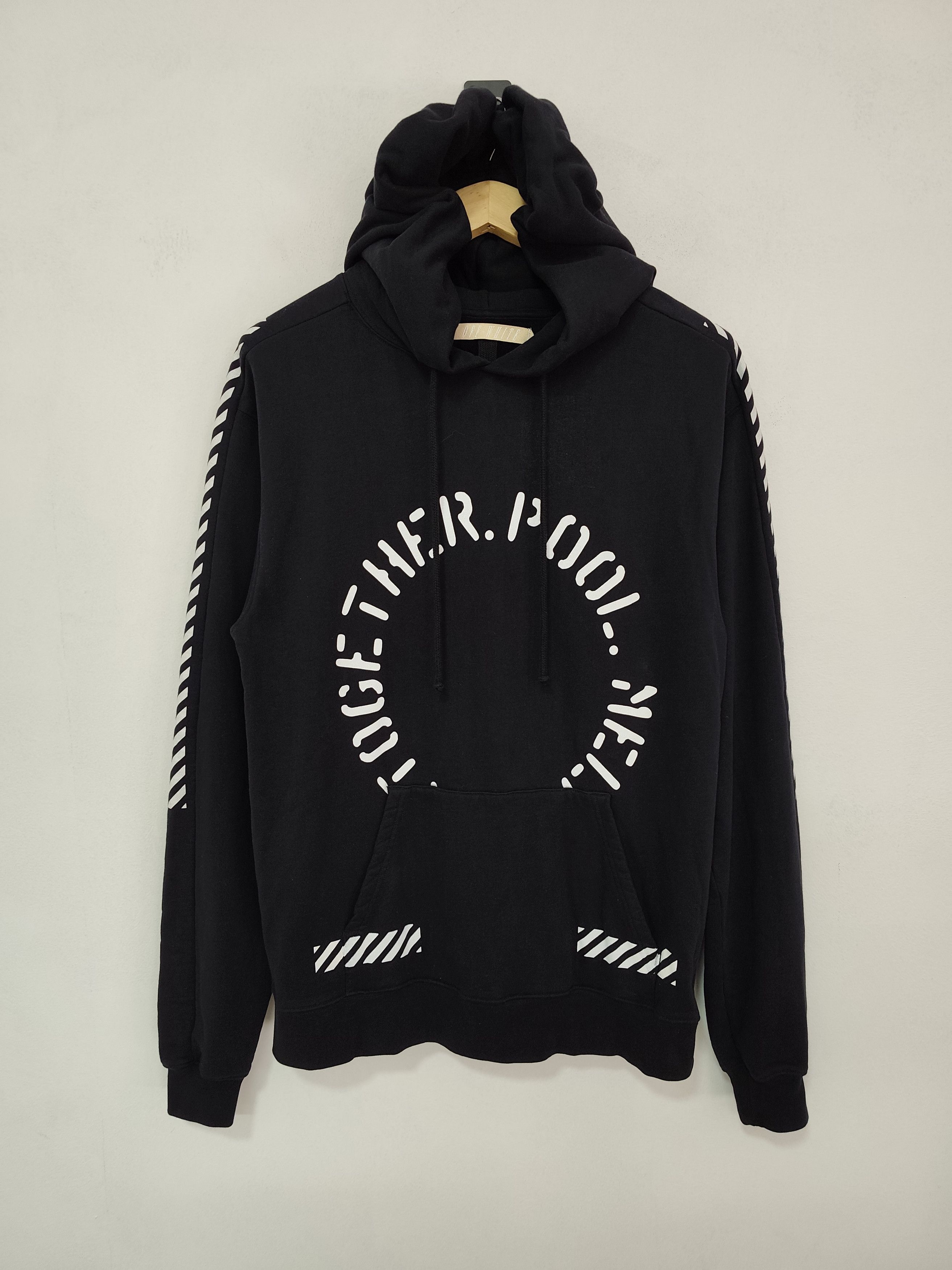 Off-White Off-White x Fragment Design Size US L / EU 52-54 / 3 - 1 Thumbnail