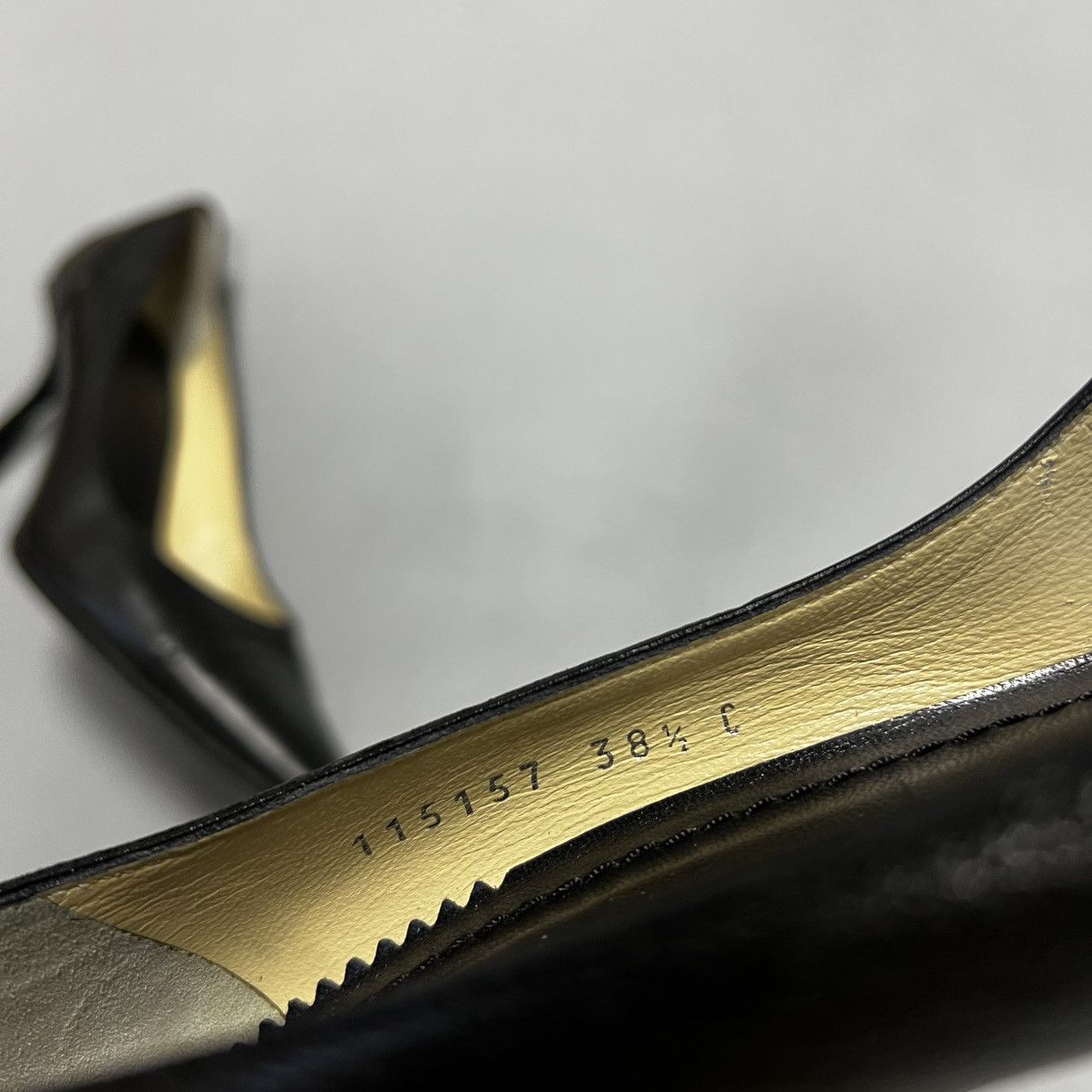 Gucci Gucci Black Pumps Leather Luxury Size US 7.5 / IT 37.5 - 16 Thumbnail
