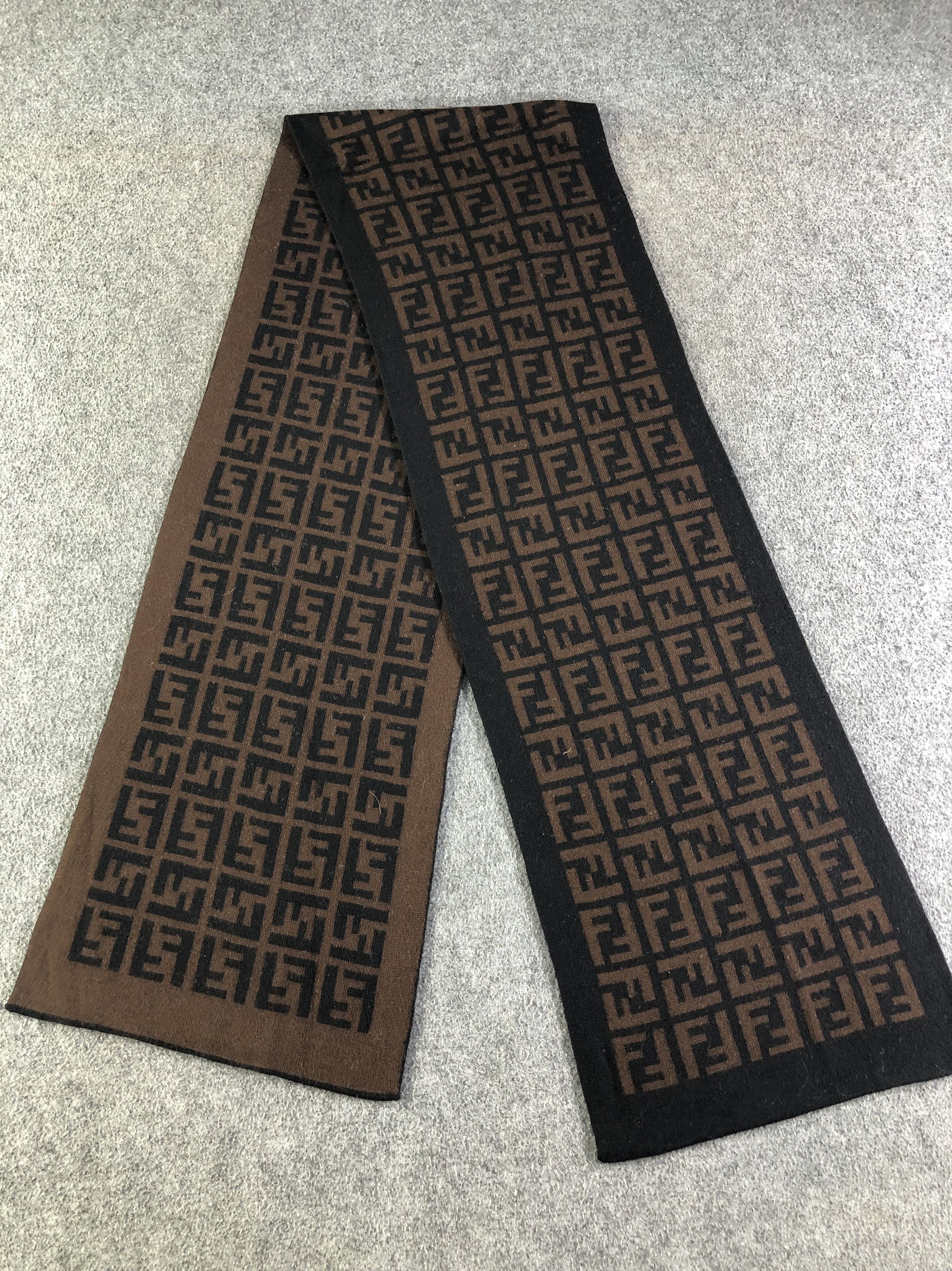 Vintage Fendi Wool Scarf / Muffler / Neckwear SS1301 Size ONE SIZE - 3 Thumbnail