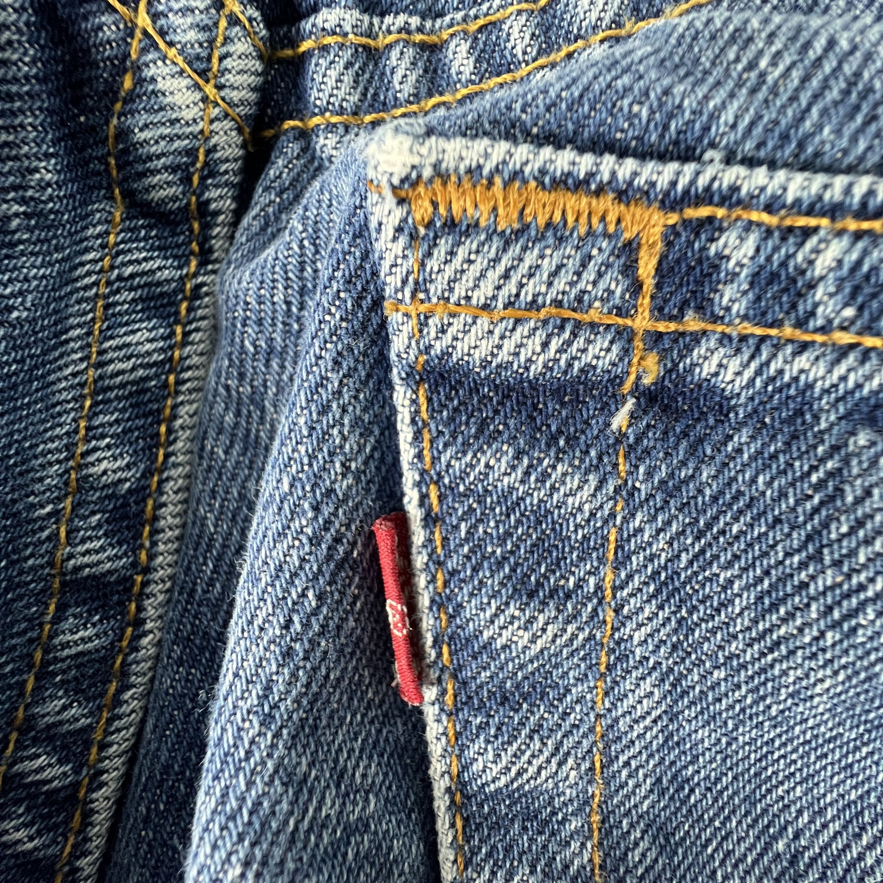 Levi's × Vintage VTG 80s Levi's Jeans 505 Straight Blue Faded Cotton Denim Size US 32 / EU 48 - 10 Thumbnail
