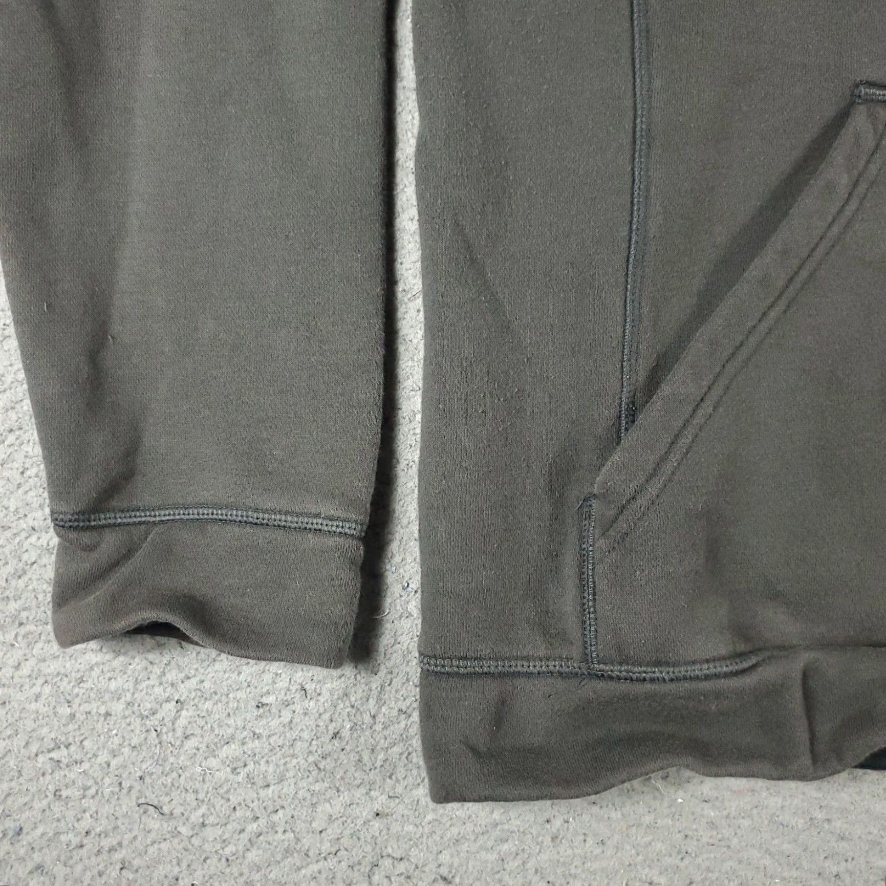 Adidas Adidas Mens Hoodie Pullover Sweater Gray Cotton Blend Long Sleeve Logo All Seasons Size M Size US M / EU 48-50 / 2 - 3 Thumbnail