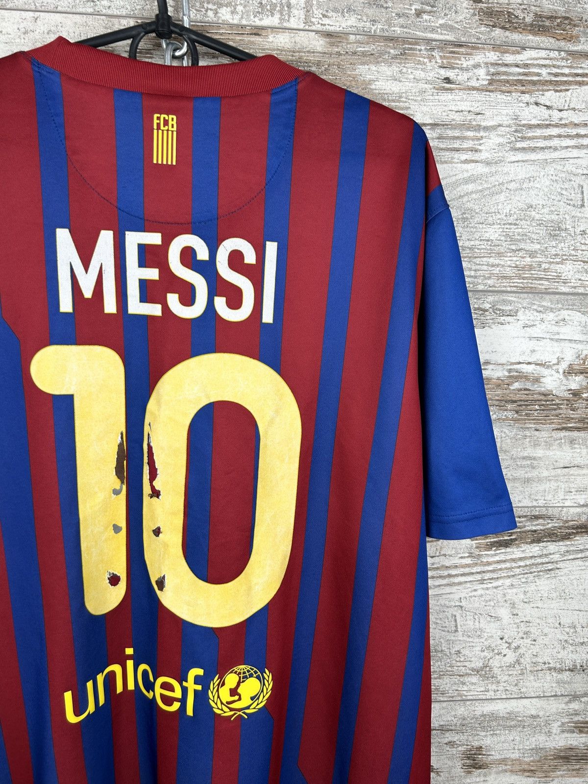 Vintage Mens Vintage Nike FC Barcelona Messi 10 Jersey T-shirt tee Size US XL / EU 56 / 4 - 13 Thumbnail