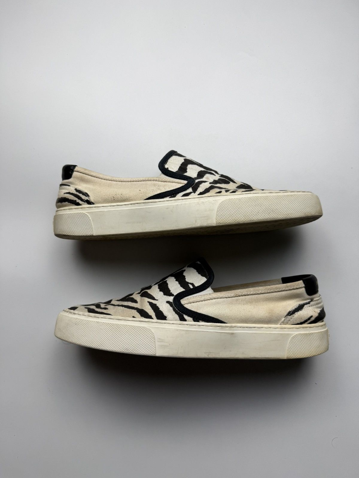 Saint Laurent Paris Saint Laurent Paris Zebra Slip On Size US 8 / EU 41 - 2 Thumbnail