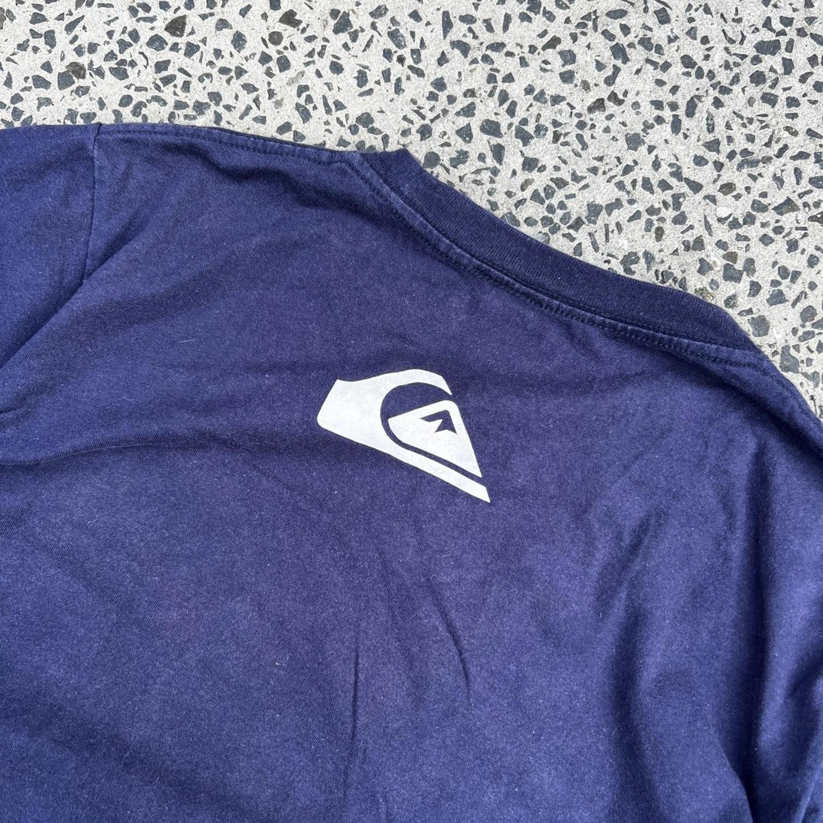 Quiksilver Quiksilver Men's Navy and Blue Tshirt Size US L / EU 52-54 / 3 - 6 Thumbnail