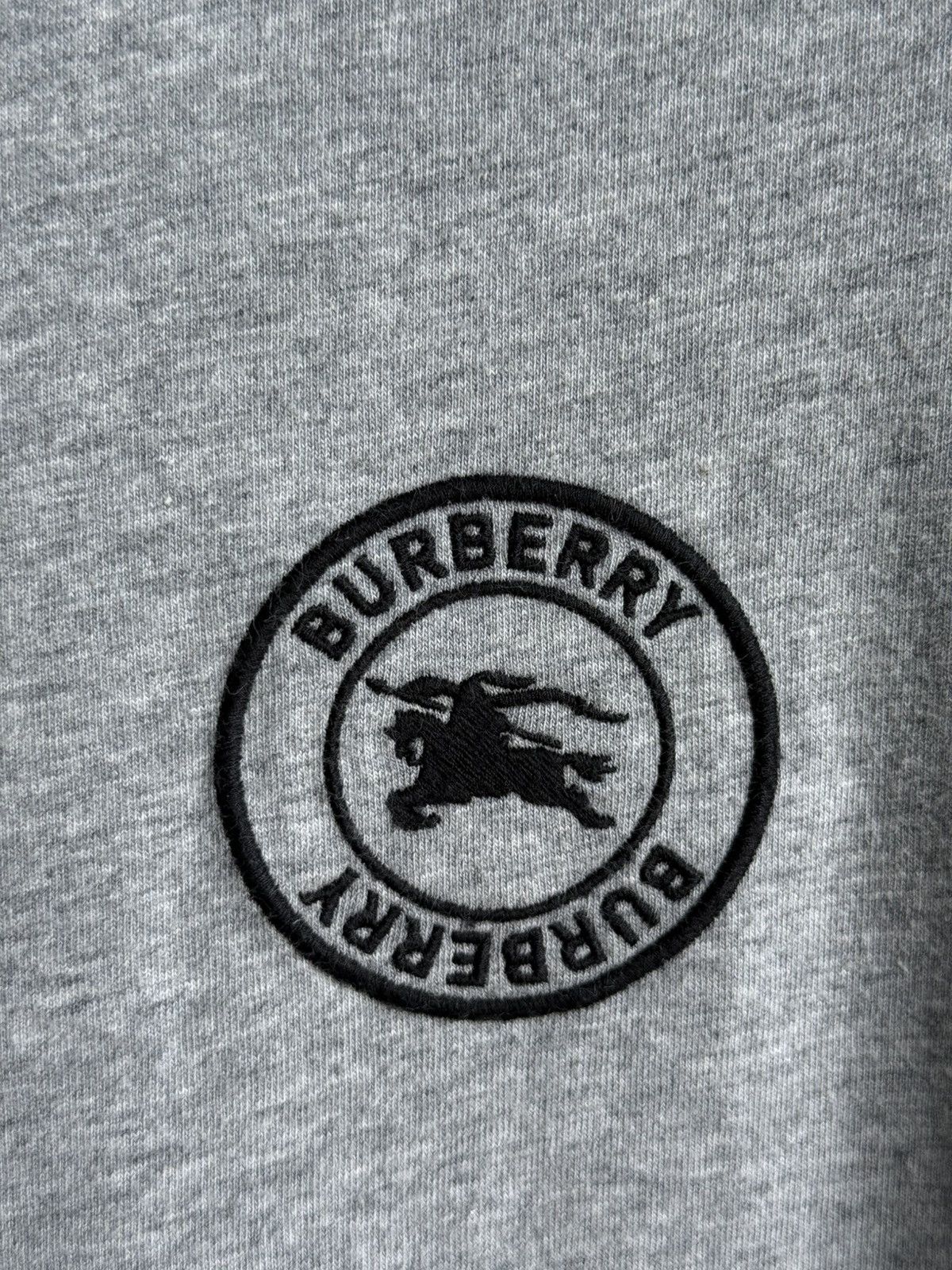 Burberry Burberry London England Grey Cotton T-Shirt Logo Patch Size US L / EU 52-54 / 3 - 8 Thumbnail
