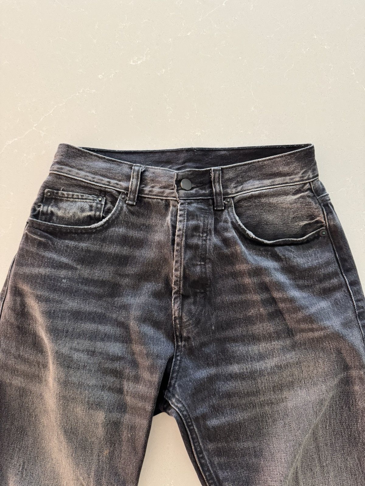 Essentials Fear Of God Essentials 5 Pocket Jean Black Size US 26 / EU 42 - 2 Thumbnail