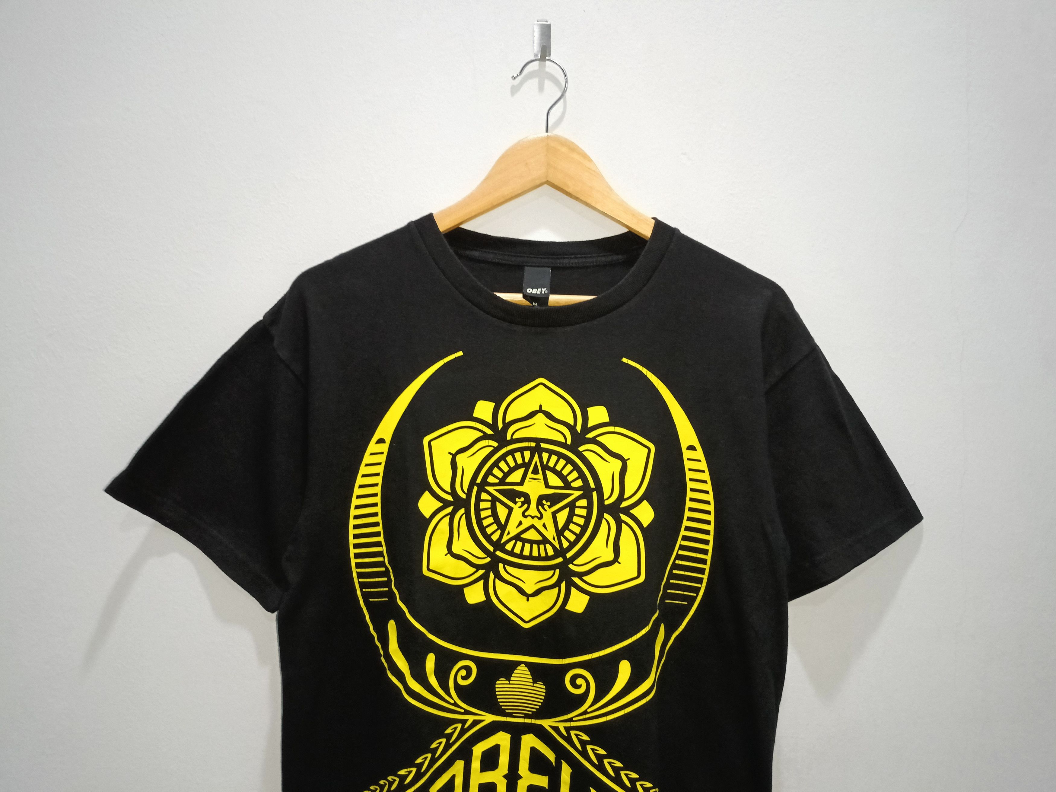 Obey TSHIRT : OBEY Size US M / EU 48-50 / 2 - 6 Thumbnail