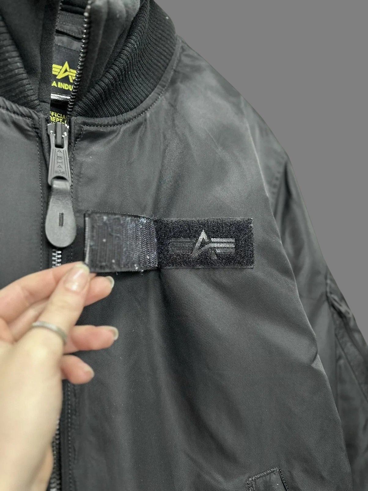 Vintage Alpha Industries Black Bomber Jacket Military Flight Style Size US L / EU 52-54 / 3 - 6 Thumbnail