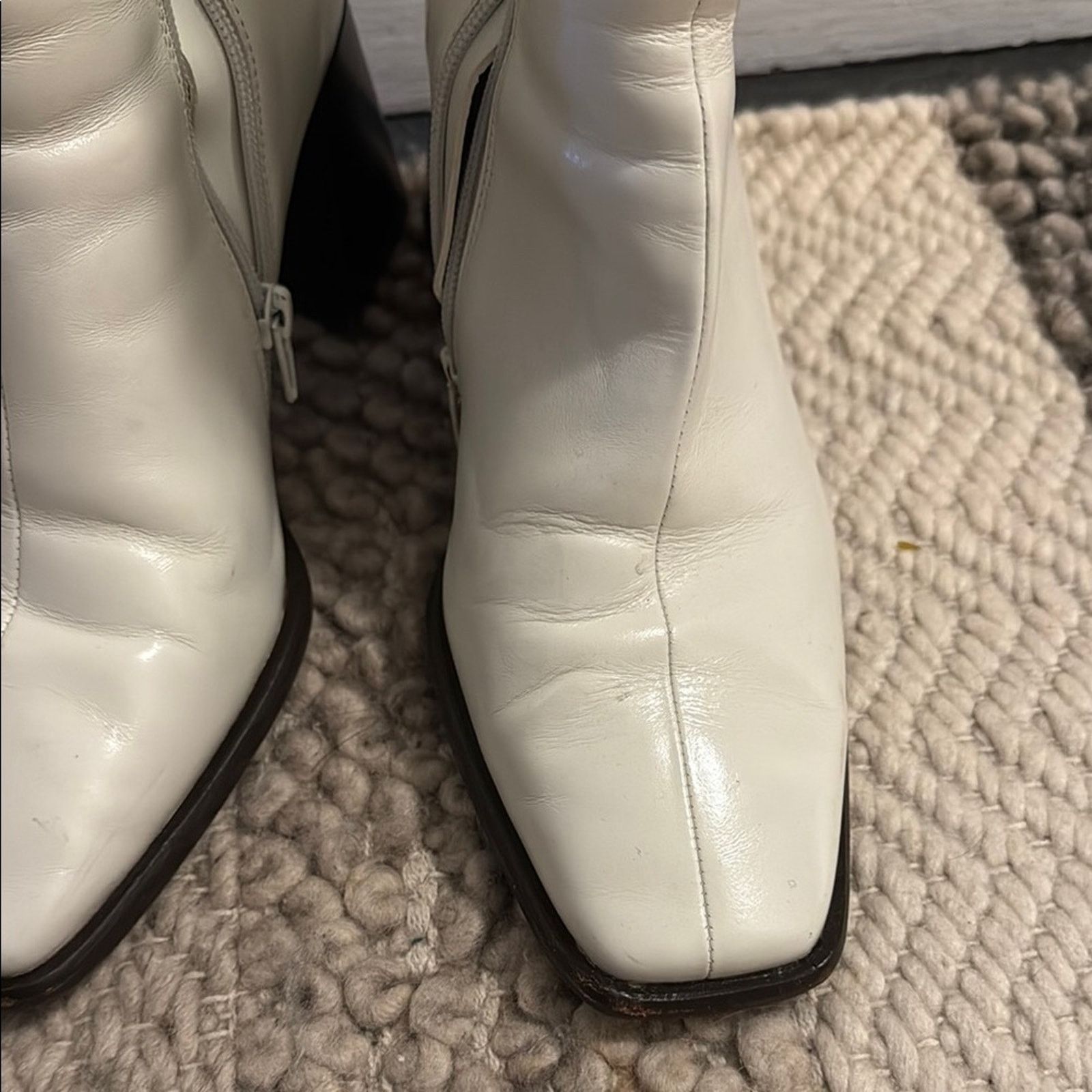 Jeffrey Campbell NWT Jeffrey Campbell White Ankle Boots Size 9 Size US 9 / IT 39 - 3 Thumbnail