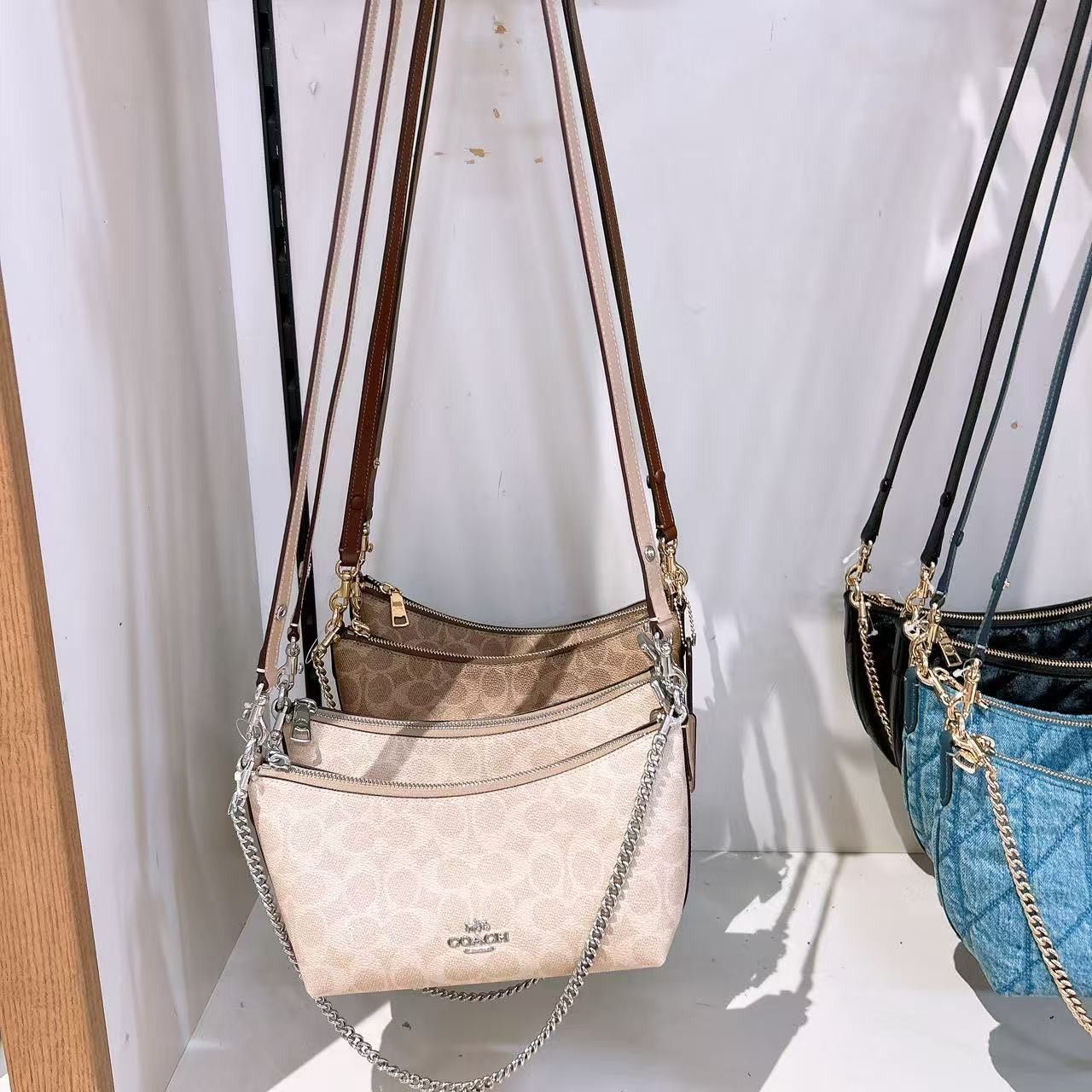 Coach Caitlin Shoulder Bag In Signature Canvas CEK80 Size ONE SIZE - 4 Thumbnail