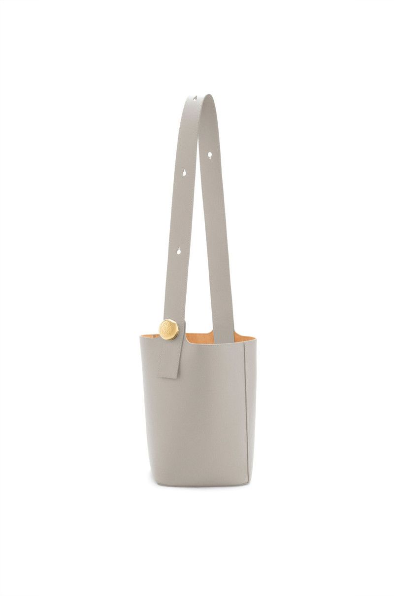 Loewe o1in1g0426 Size: OS/ Medium Pebble Bucket Bag in Shell Grey Size ONE SIZE - 3 Thumbnail