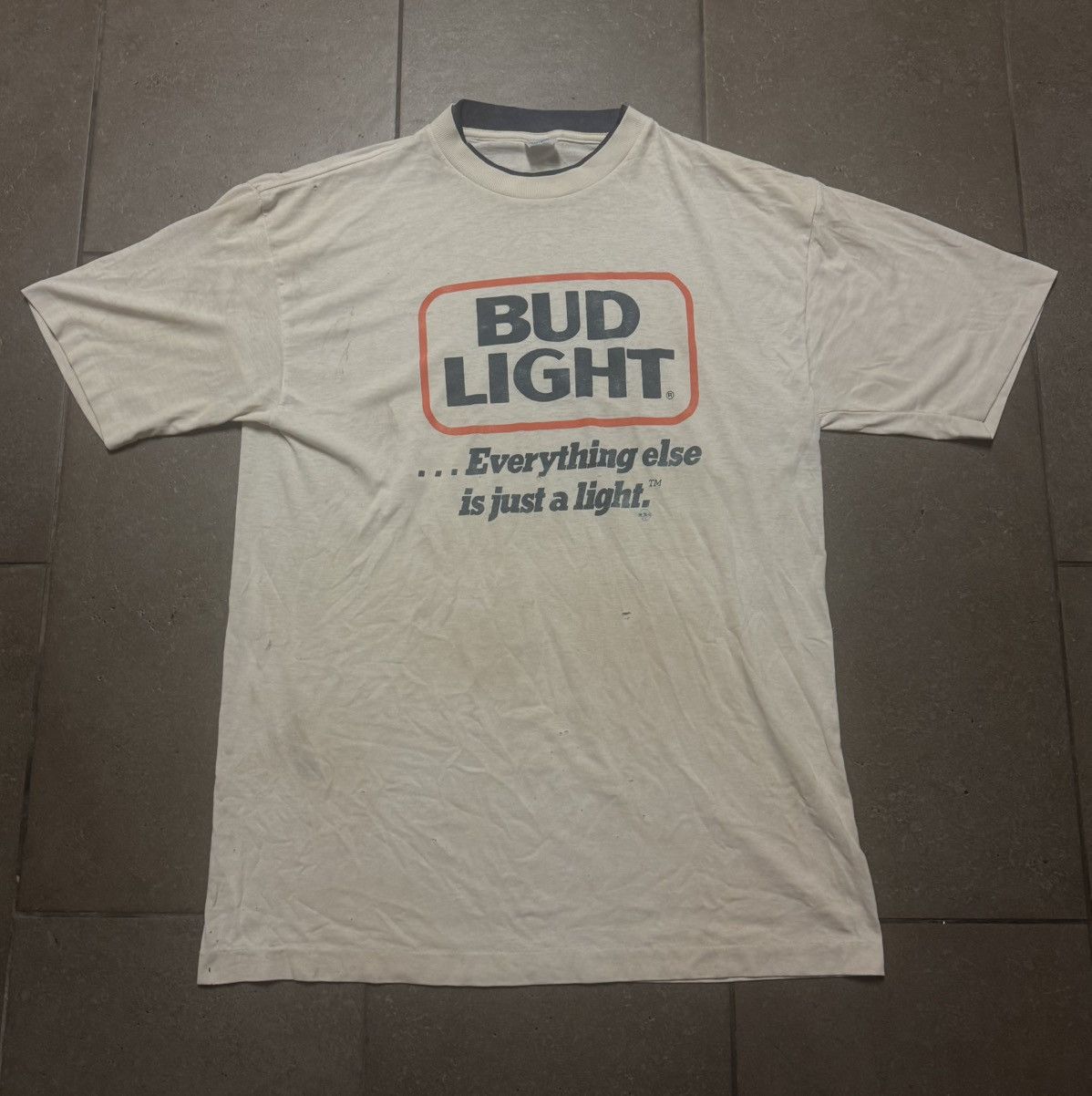 Vintage Vintage 90s Bud Light Graphic Single Stitch Tee Size US L / EU 52-54 / 3 - 1 Thumbnail