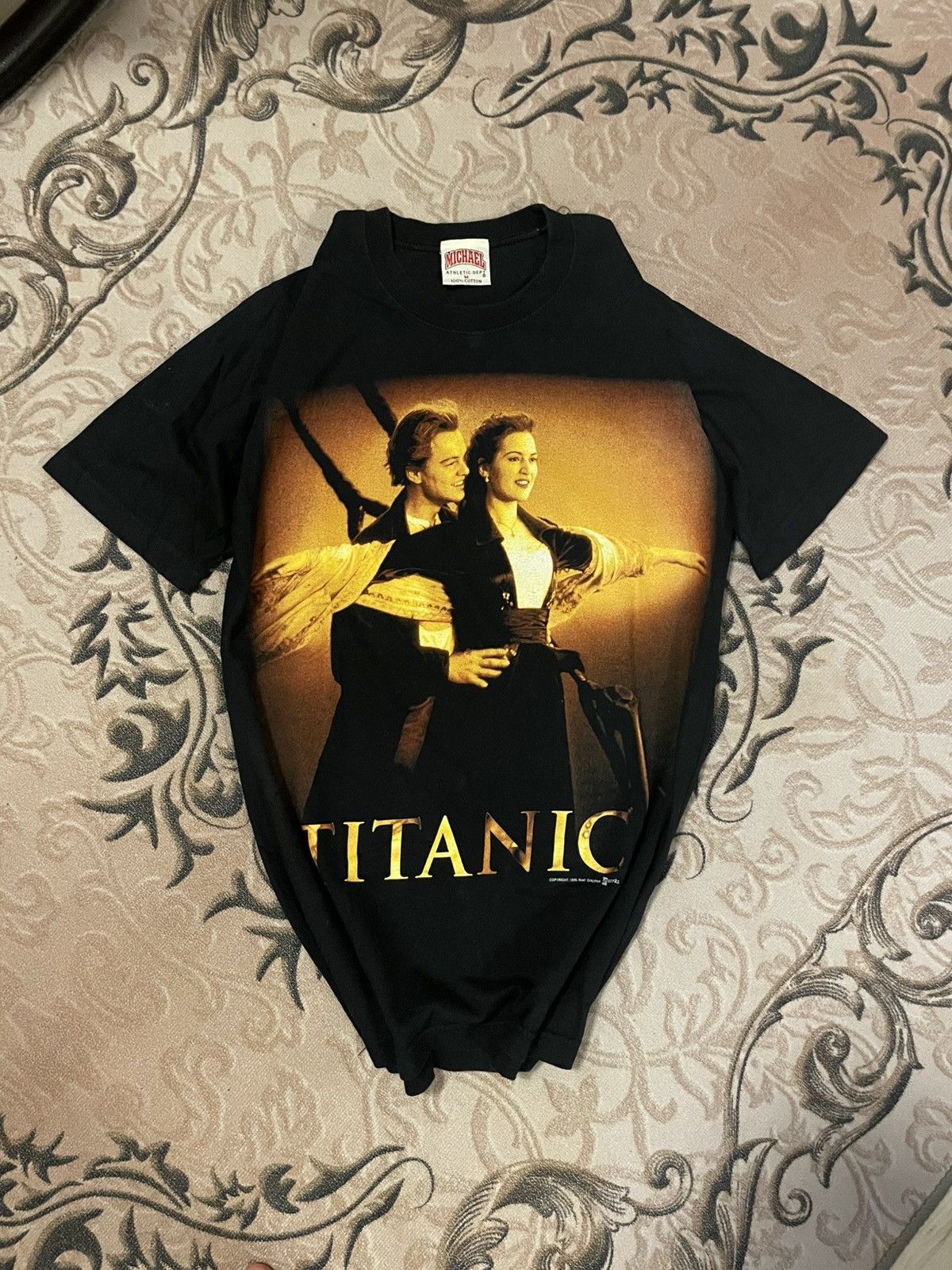 Vintage Vintage Titanic shirt Size US M / EU 48-50 / 2 - 1 Thumbnail