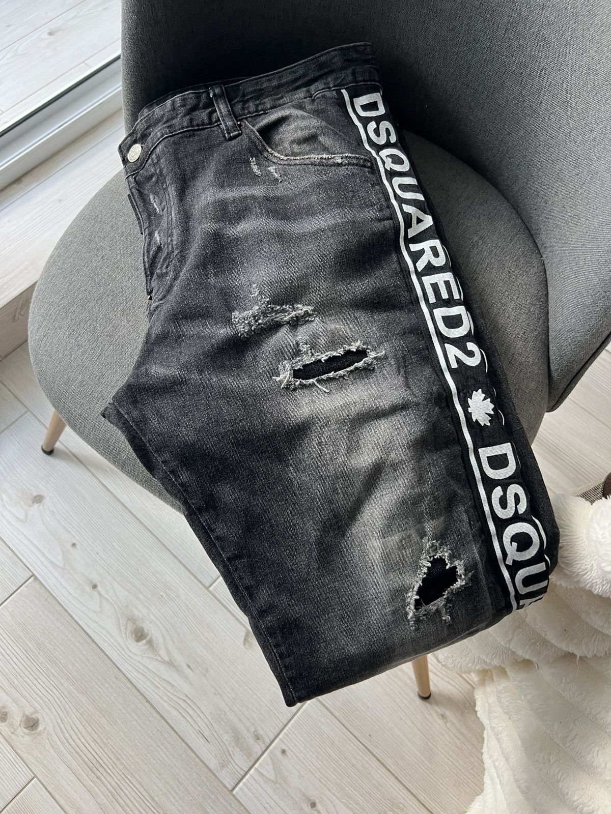 Dsquared2 DSQUARED2 Size 52 Black Distressed Denim Button Fly Jeans Size US 36 / EU 52 - 9 Thumbnail