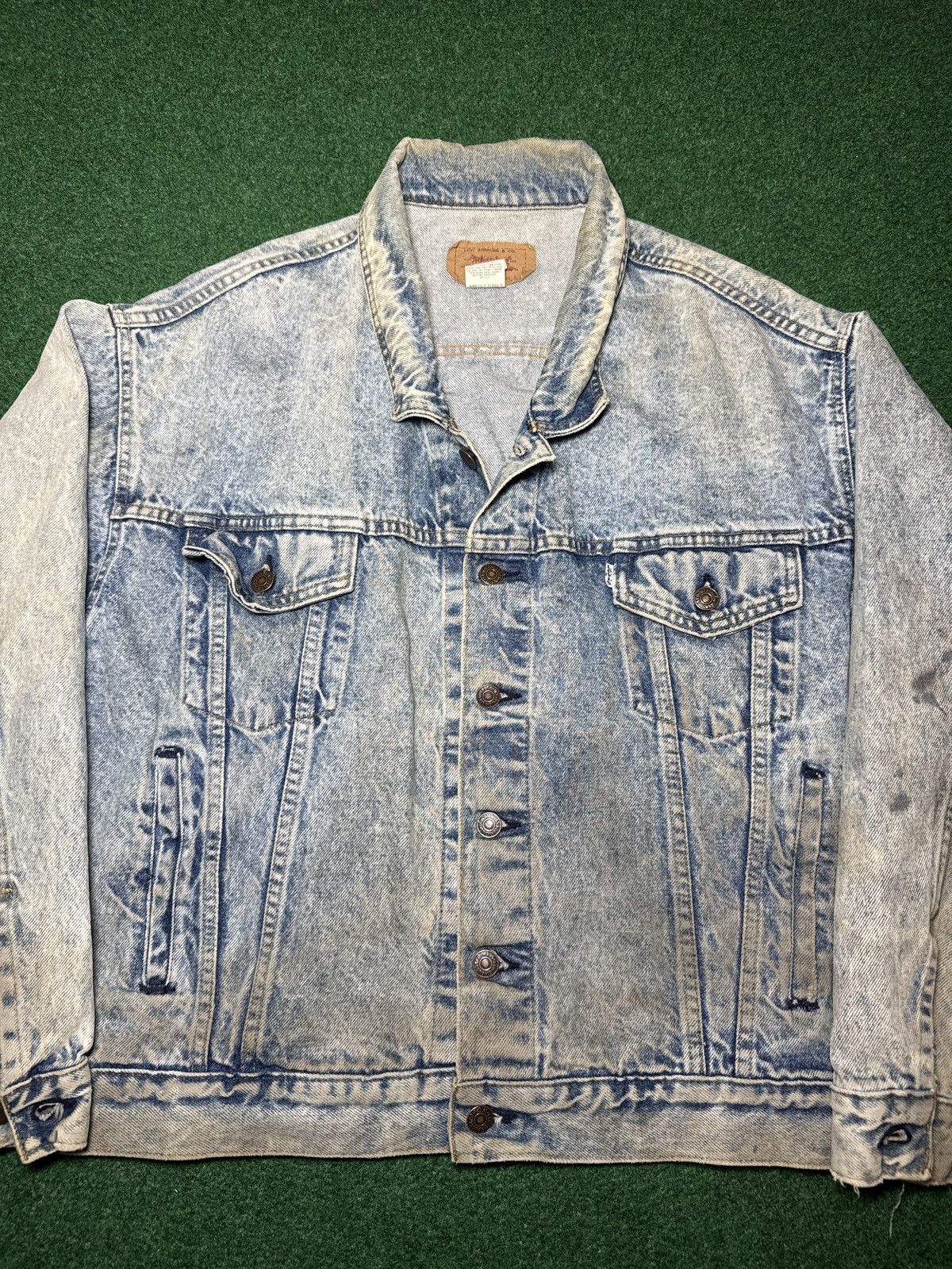 Levi's Vintage Clothing Vintage 80s Levi’s Denim Trucker Jacket Large Distressed Size US L / EU 52-54 / 3 - 2 Thumbnail