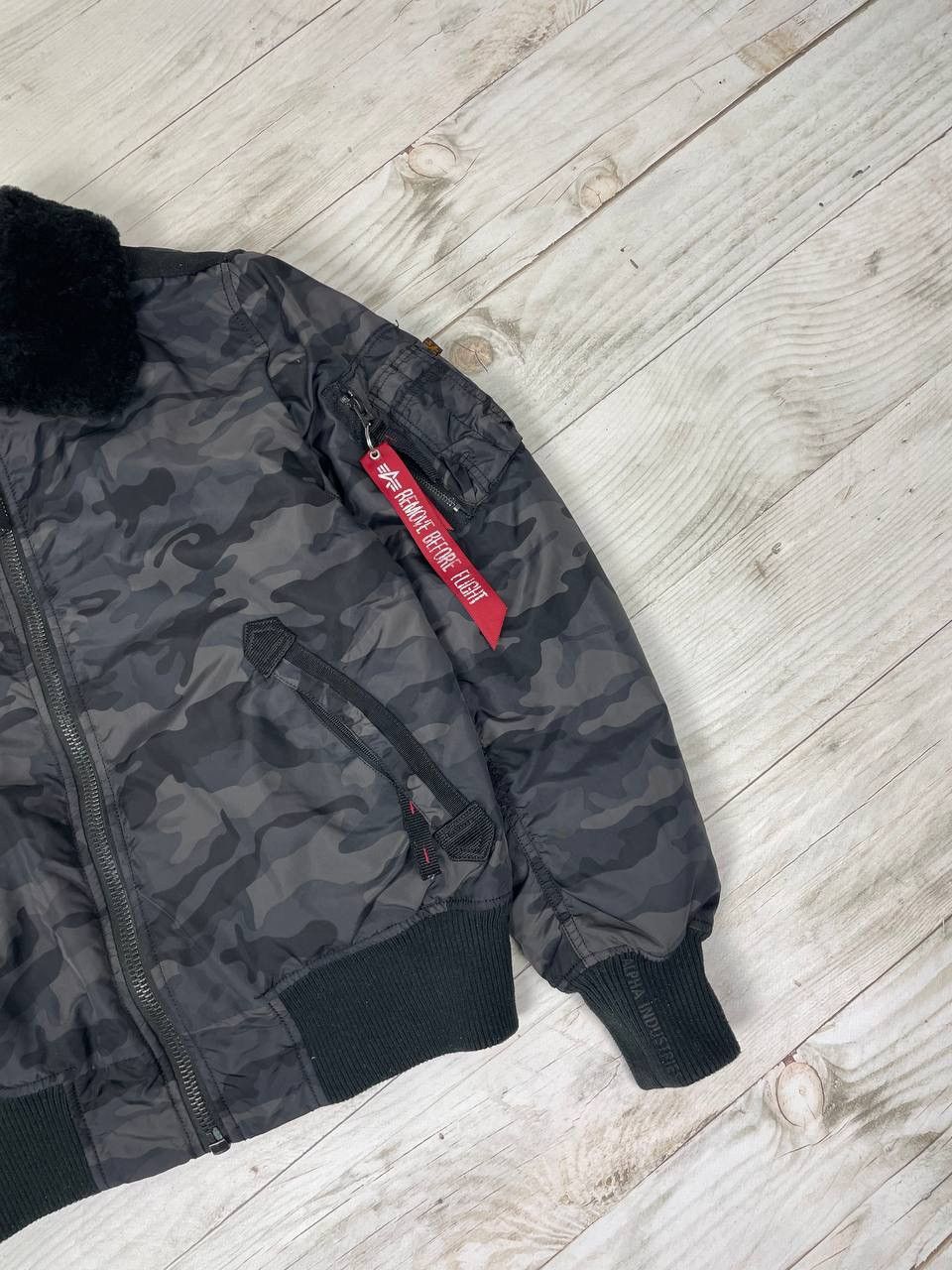 Alpha Industries Vintage Alpha Industries Camo Bomber Jacket US Military Army Size US L / EU 52-54 / 3 - 5 Thumbnail
