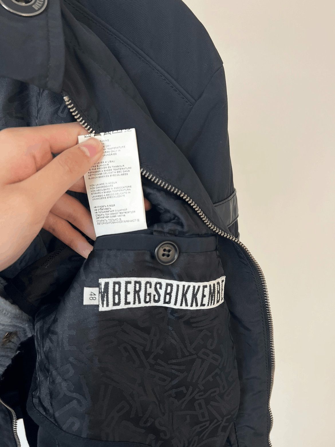 Dirk Bikkembergs Dirk Bikkembergs neck lock jacket - DMC-2508 Size US M / EU 48-50 / 2 - 6 Thumbnail