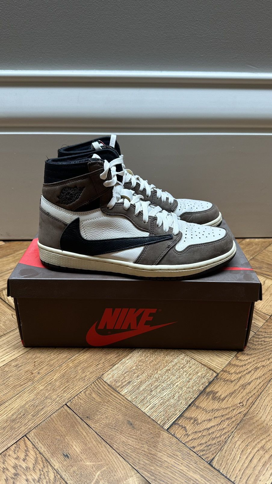 travis scott jordan 5s