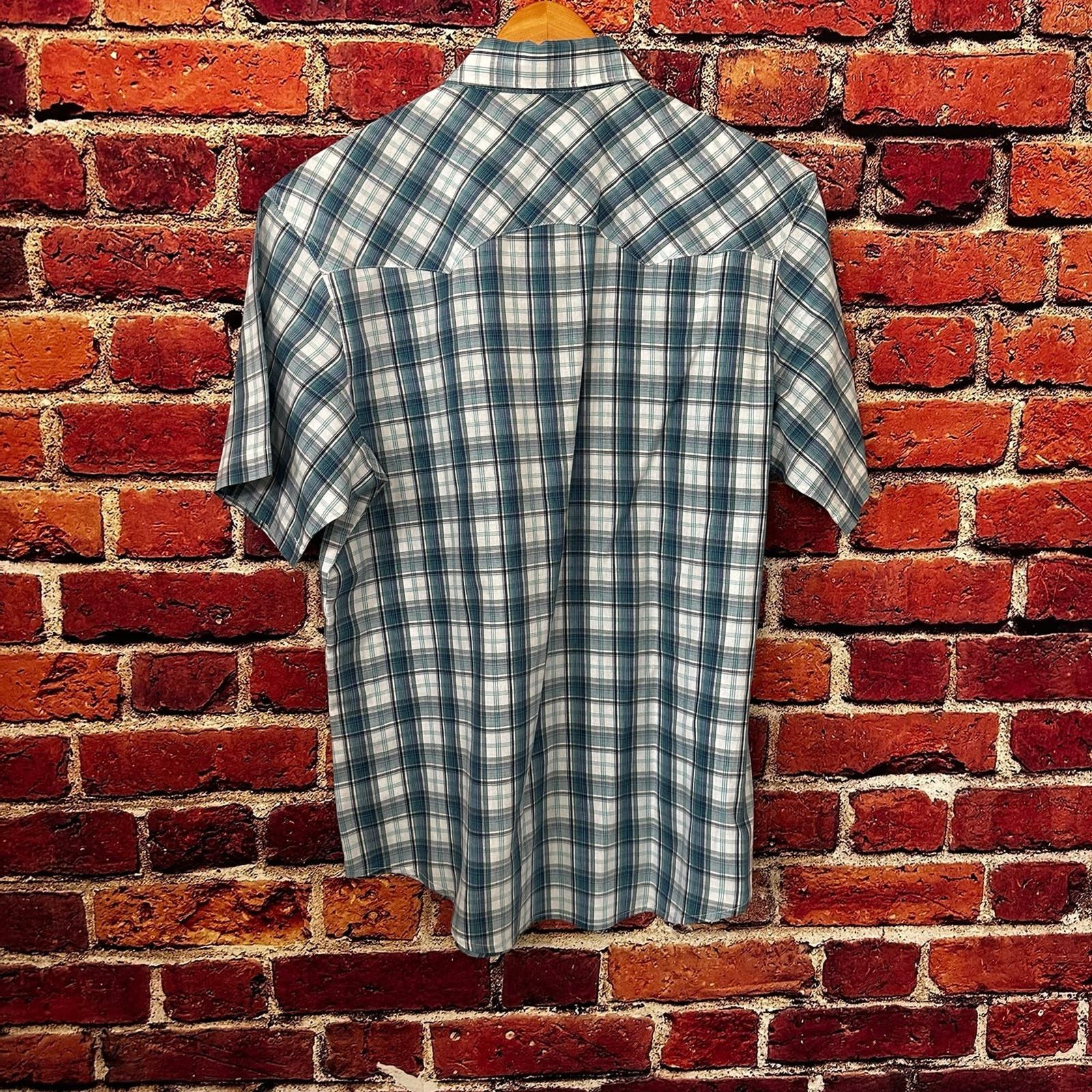 Wrangler Men’s wrangler, button-down size large Size US L / EU 52-54 / 3 - 4 Thumbnail